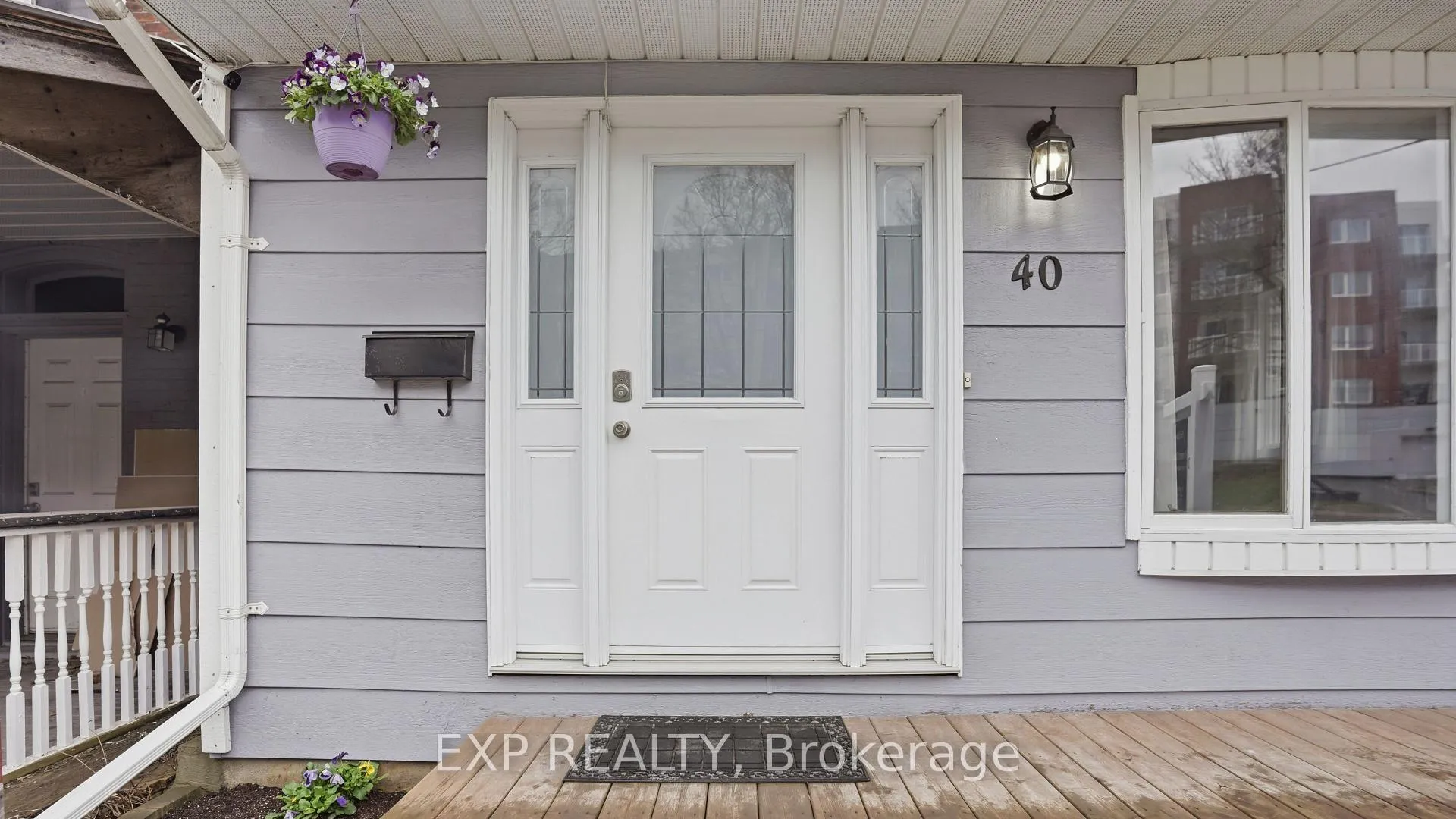 Photo 2 of 40 Elmsley Street, Smiths Falls — HOMEH