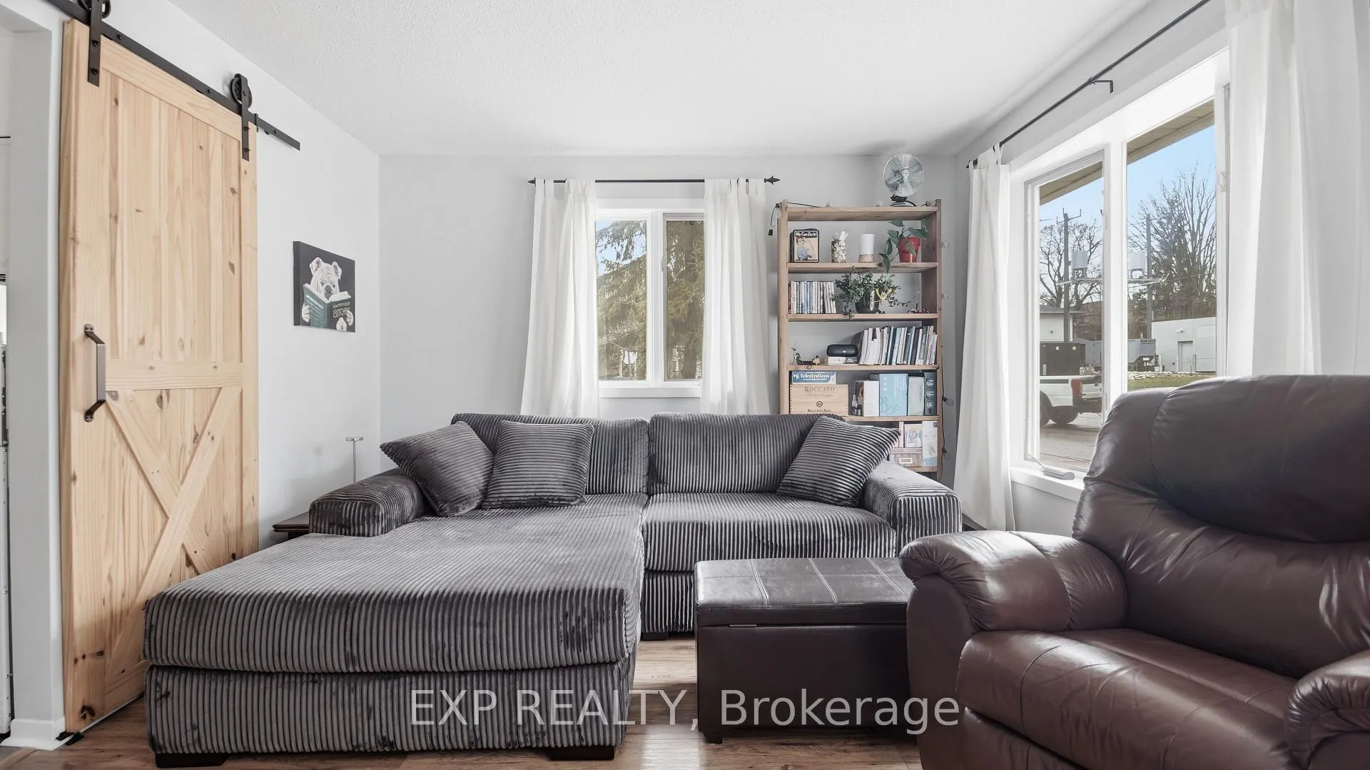 Photo 7 of 40 Elmsley Street, Smiths Falls — HOMEH