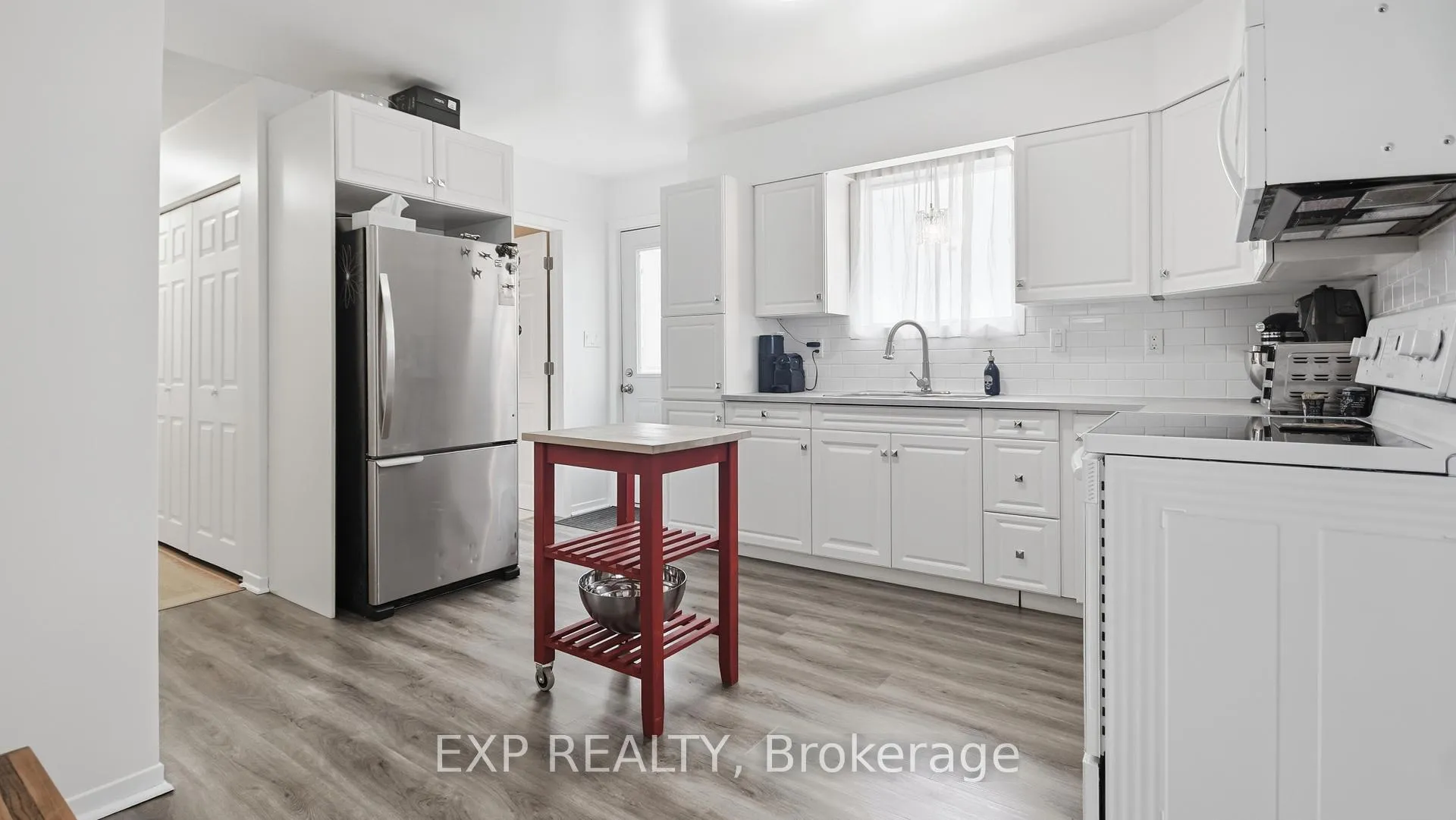 Photo 12 of 40 Elmsley Street, Smiths Falls — HOMEH