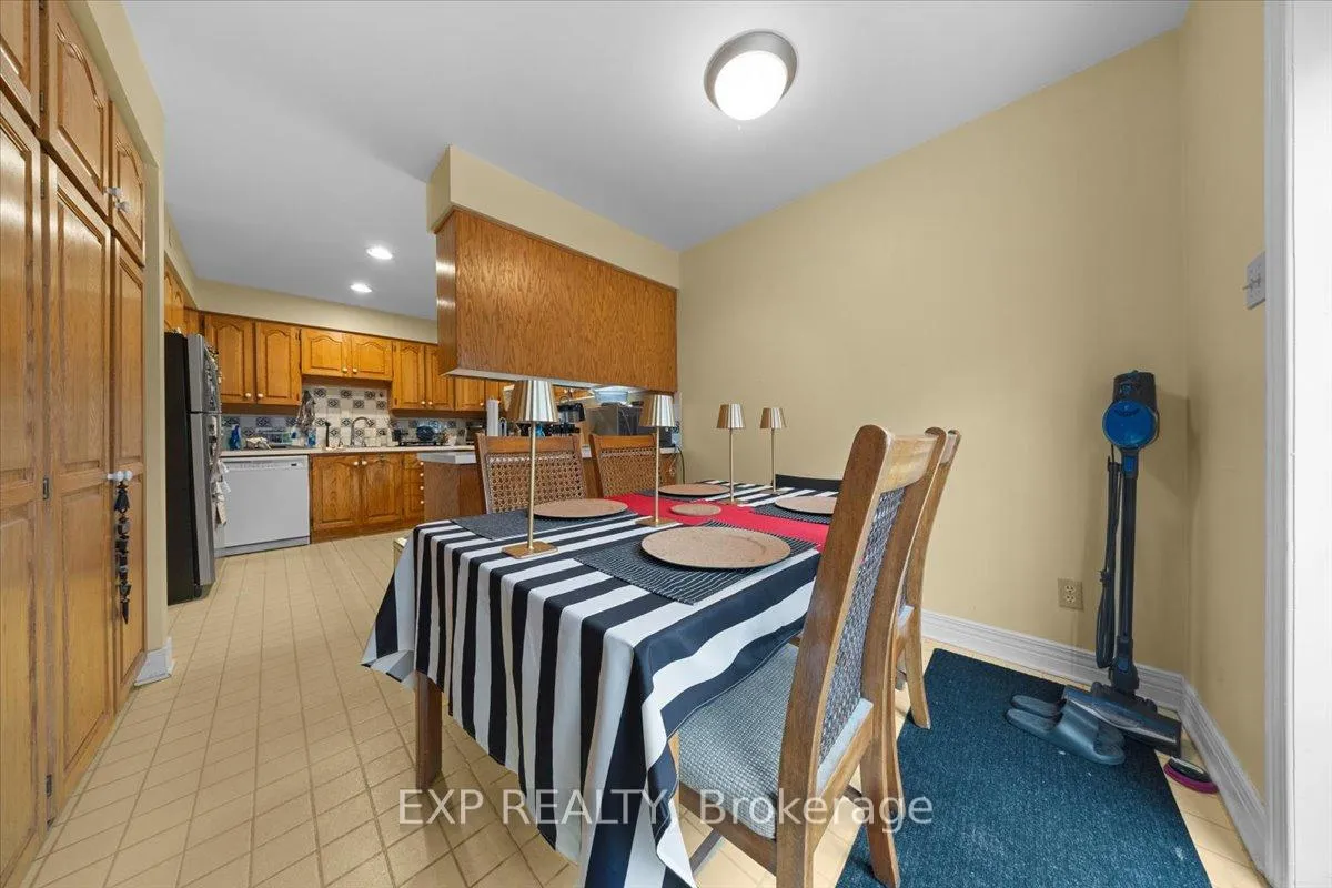 Photo 16 of 40 Lewis Street, Ottawa, Ottawa Centre/Golden Triangle — HOMEH