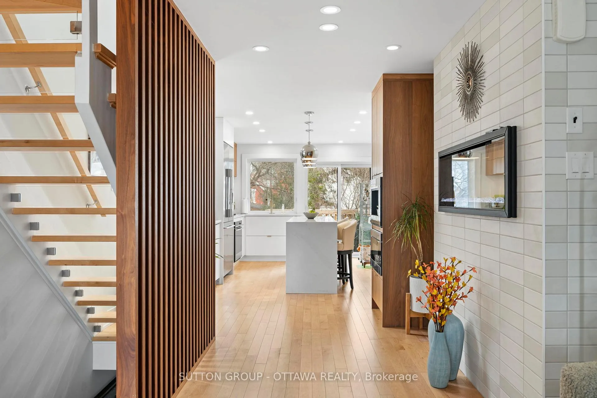 Photo 10 of 81 Armstrong Street, Ottawa, Hintonburg — HOMEH