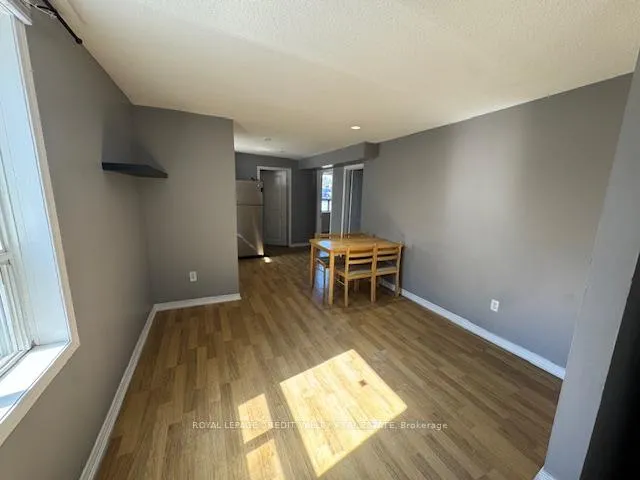 Photo 17 of 23 George Street N, Brampton, Downtown Brampton — HOMEH