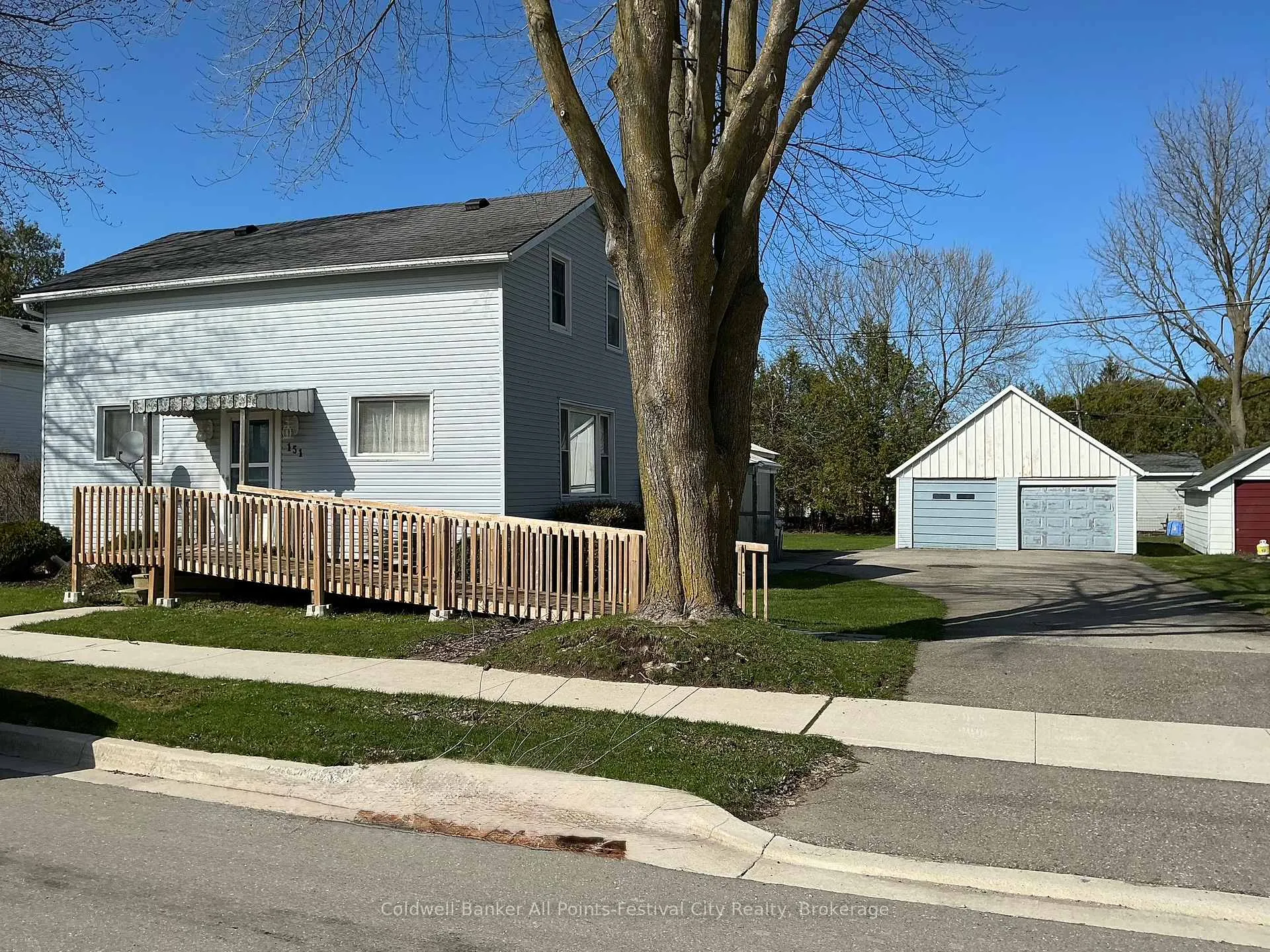 Front of 151 Georgina Street