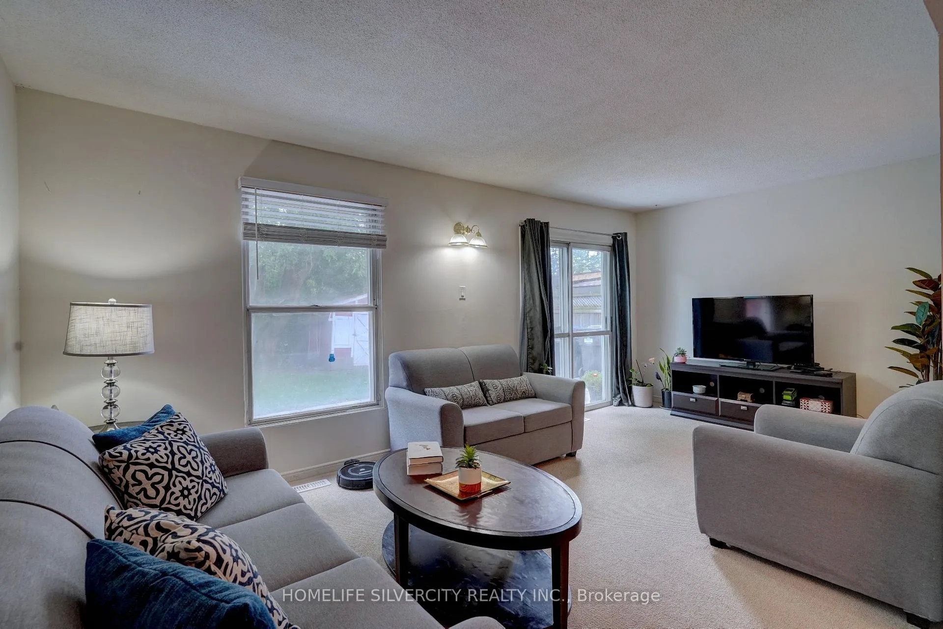 Photo 4 of 5 Crawford Drive, Brampton, Madoc — HOMEH