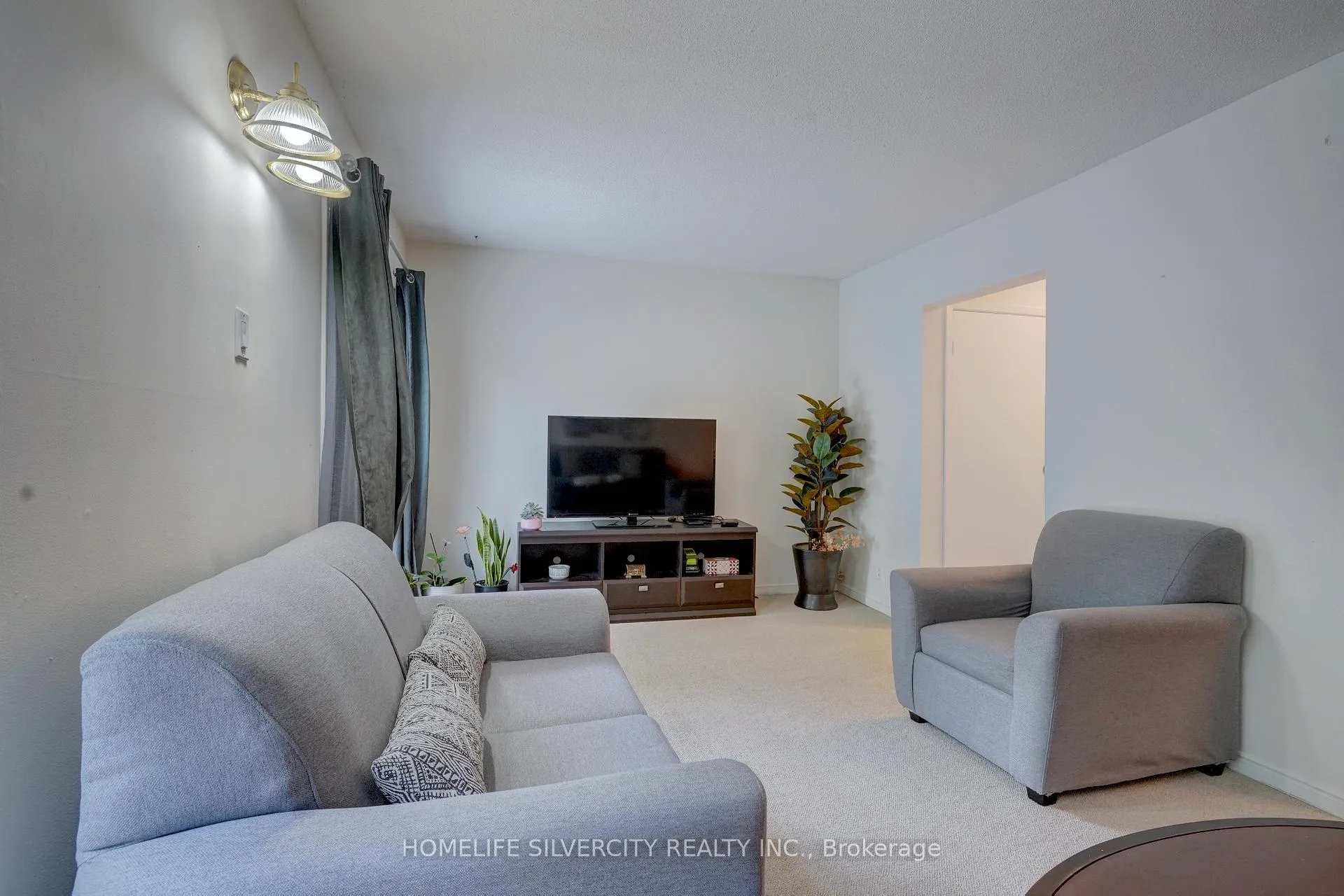 Photo 5 of 5 Crawford Drive, Brampton, Madoc — HOMEH