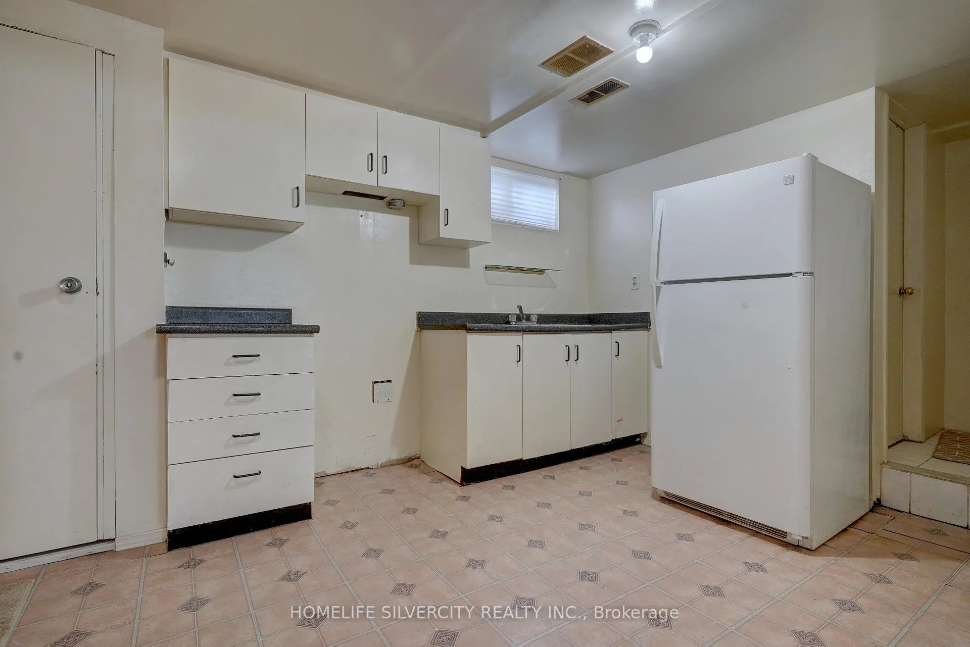 Photo 19 of 5 Crawford Drive, Brampton, Madoc — HOMEH