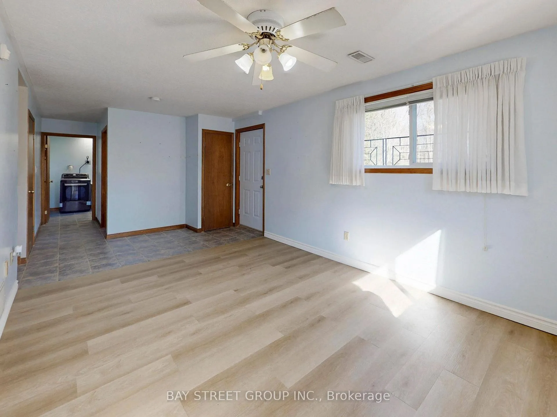 Photo 15 of 861 Book Road E, Hamilton, Airport Employment Area — HOMEH