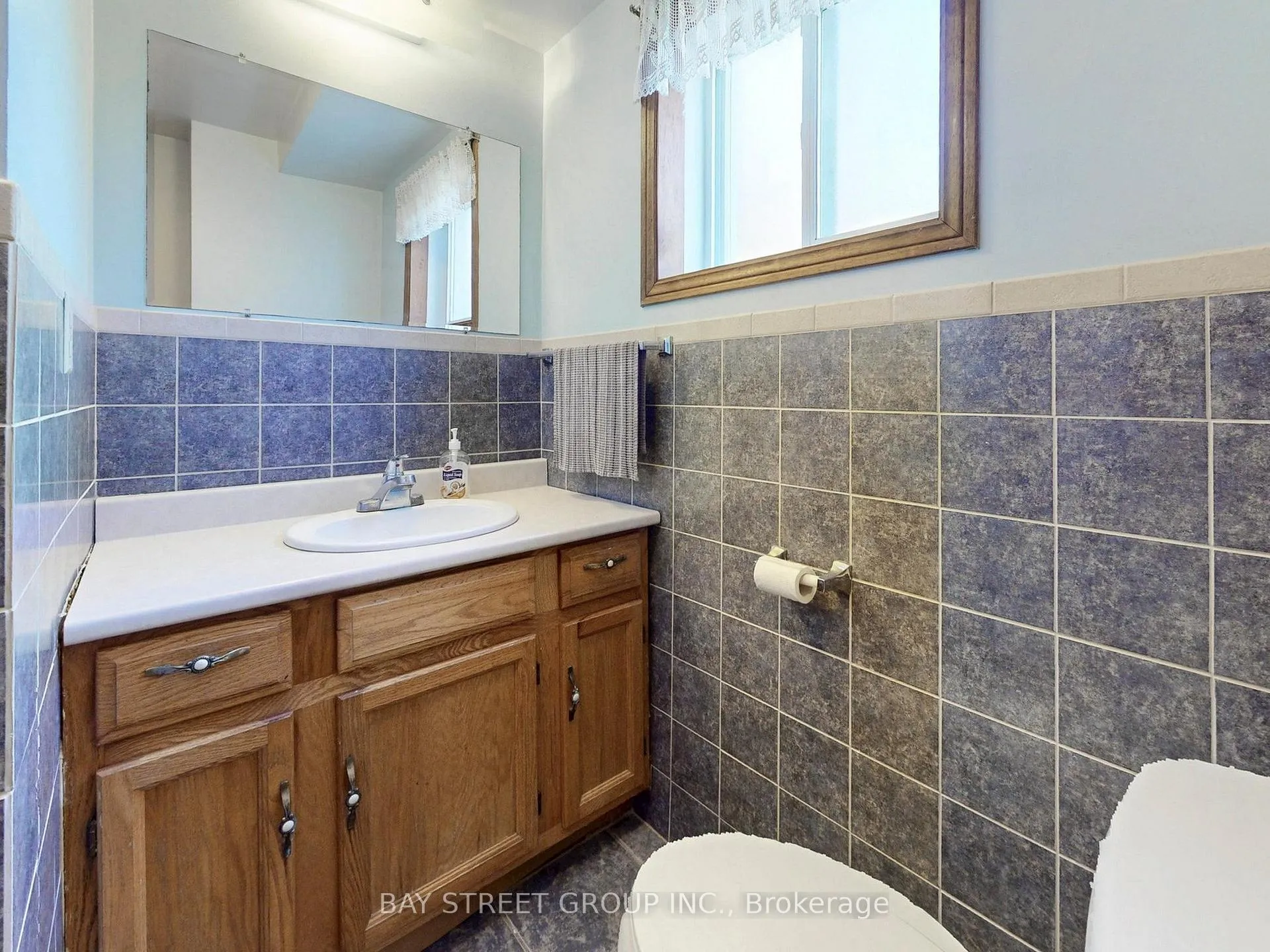 Photo 20 of 861 Book Road E, Hamilton, Airport Employment Area — HOMEH