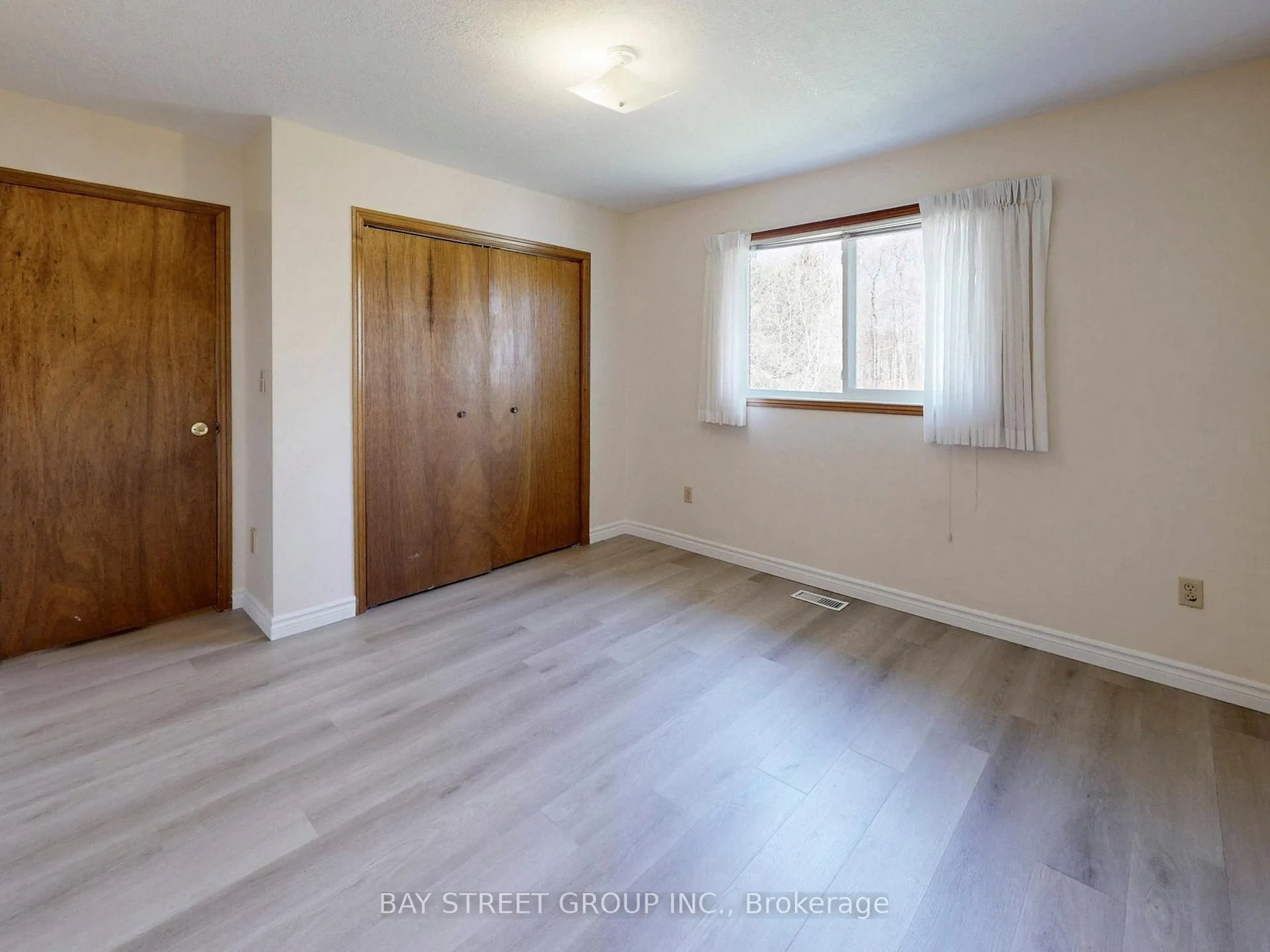 Photo 33 of 861 Book Road E, Hamilton, Airport Employment Area — HOMEH