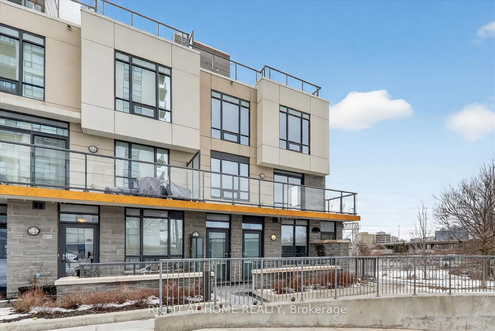 Photo 2 of Unit 22, 1245 Bayly Street, Pickering, Bay Ridges — HOMEH