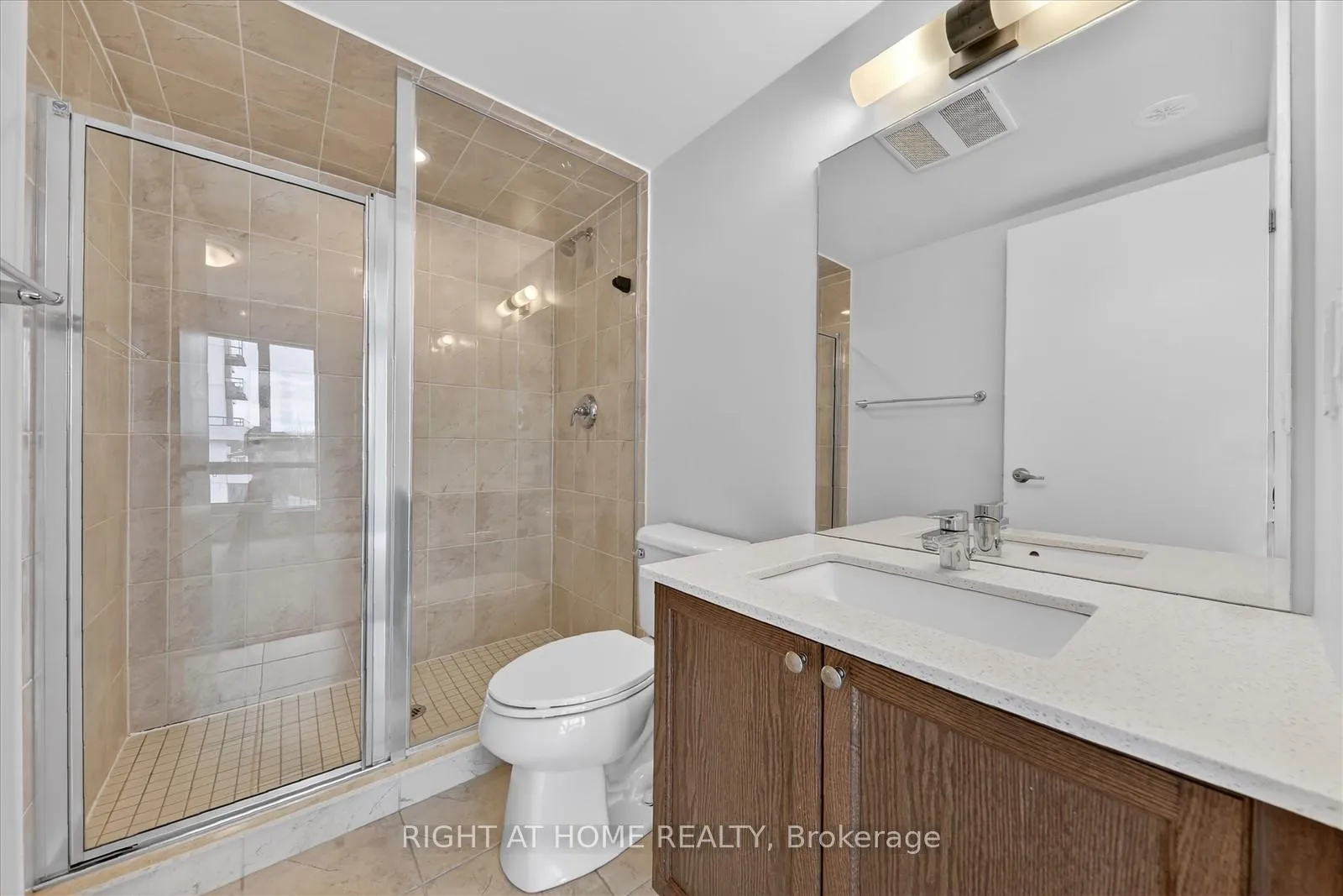 Photo 24 of Unit 22, 1245 Bayly Street, Pickering, Bay Ridges — HOMEH