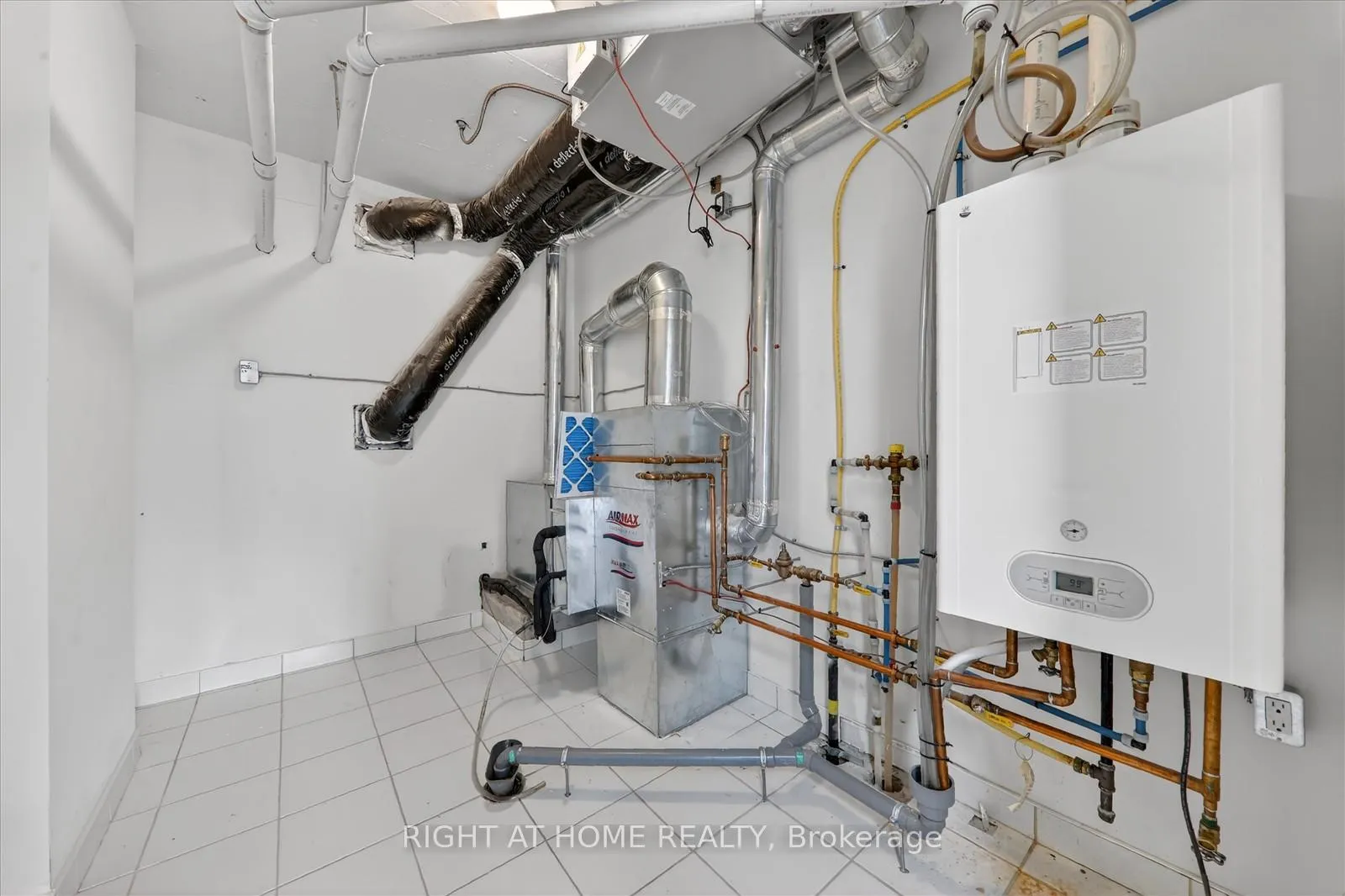 Photo 28 of Unit 22, 1245 Bayly Street, Pickering, Bay Ridges — HOMEH