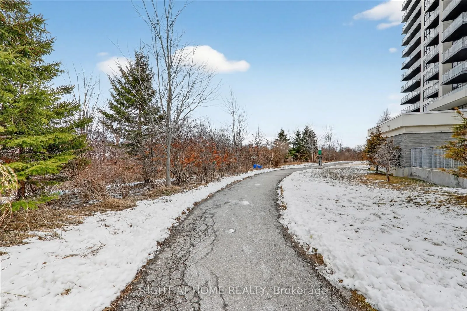 Photo 33 of Unit 22, 1245 Bayly Street, Pickering, Bay Ridges — HOMEH
