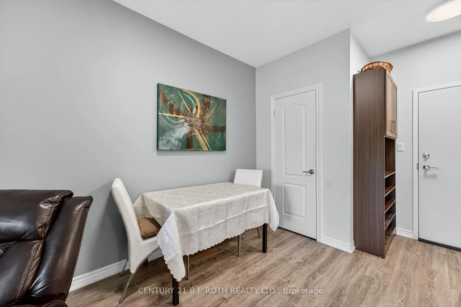 Photo 9 of Unit 303, 40 Ferndale Drive S, Barrie, Ardagh — HOMEH