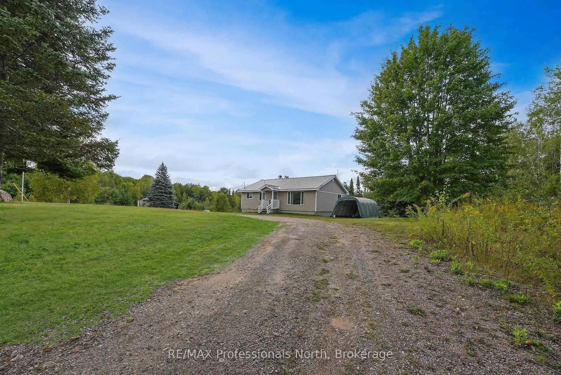 Photo 1 of 4072 Gelert Road, Minden Hills, Snowdon — HOMEH