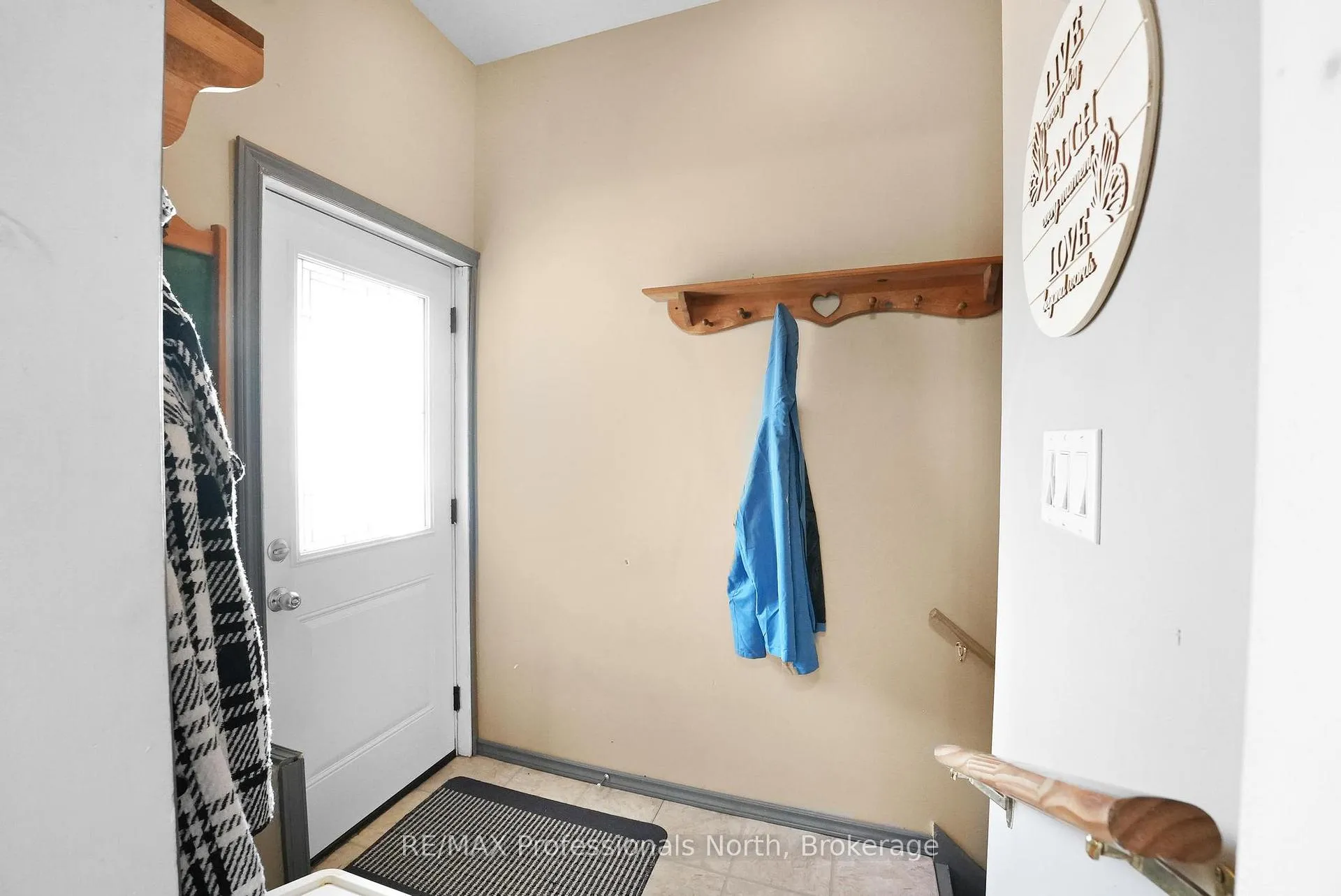 Photo 8 of 4072 Gelert Road, Minden Hills, Snowdon — HOMEH