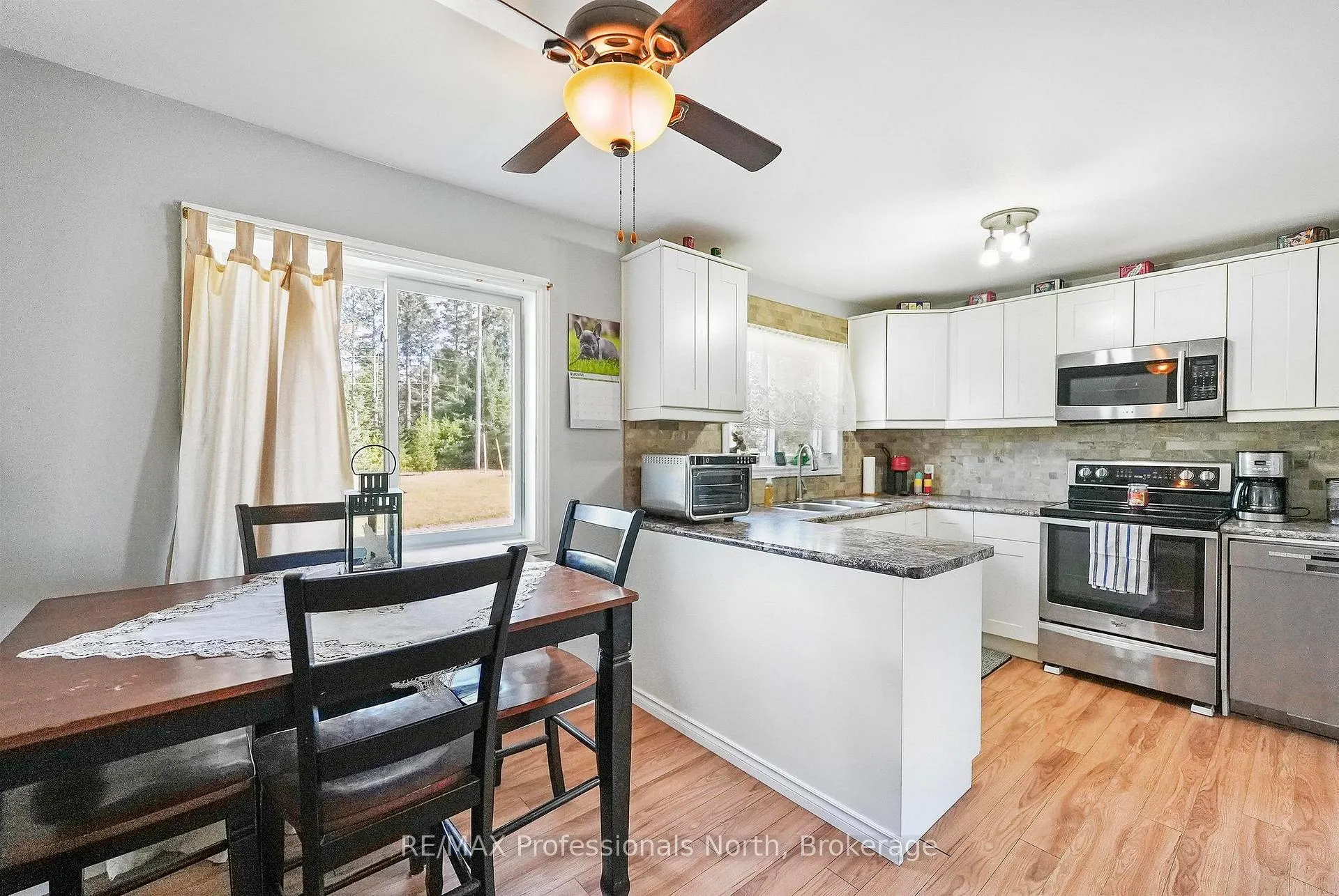 Photo 10 of 4072 Gelert Road, Minden Hills, Snowdon — HOMEH