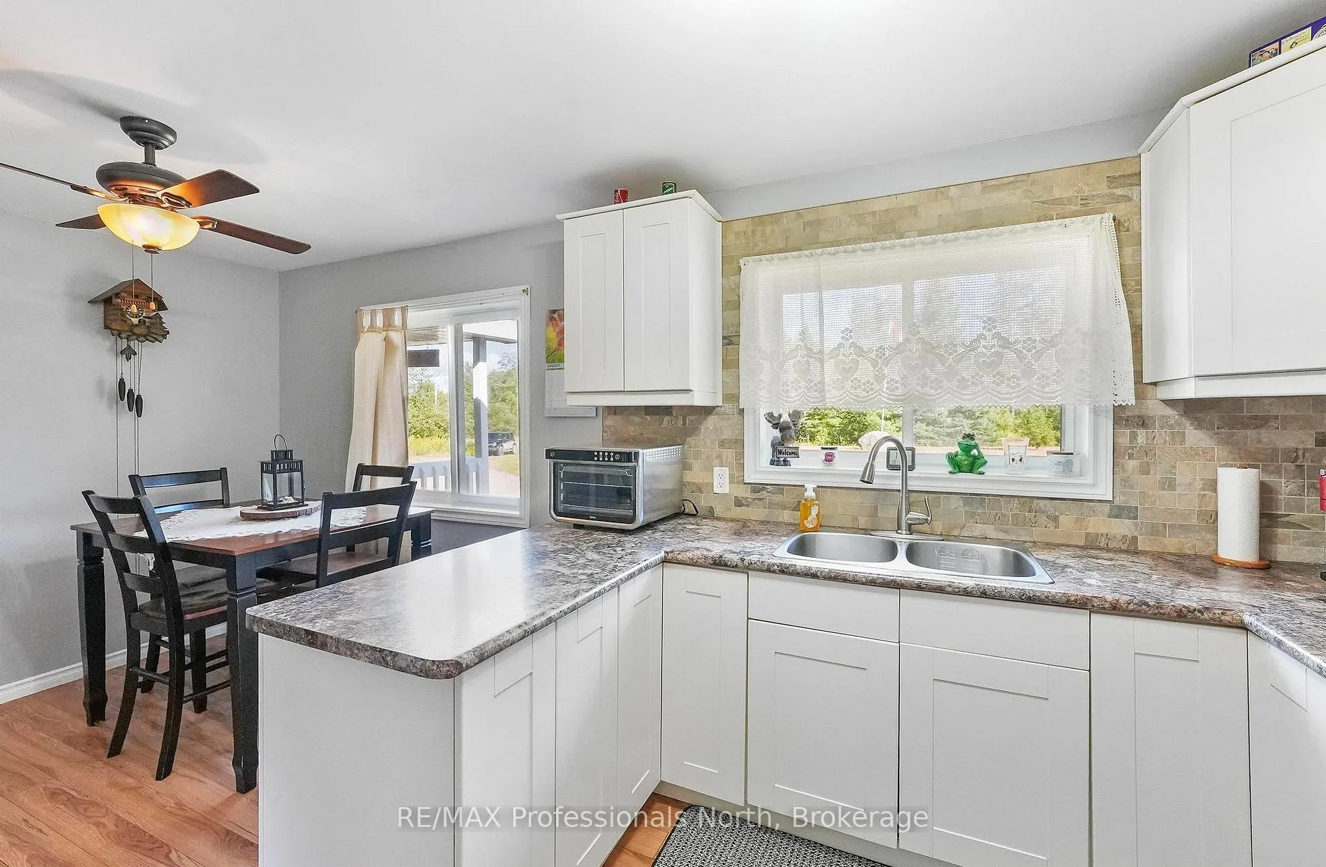 Photo 11 of 4072 Gelert Road, Minden Hills, Snowdon — HOMEH