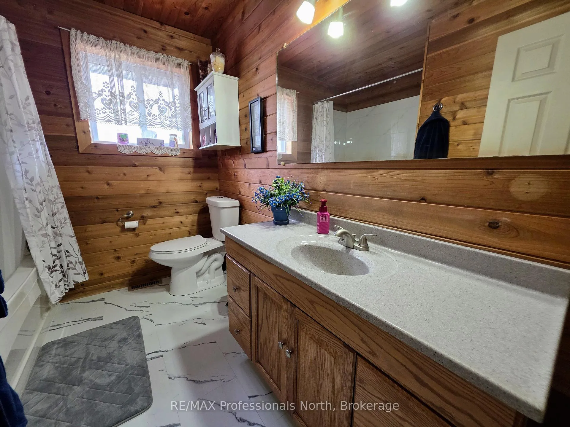Photo 23 of 4072 Gelert Road, Minden Hills, Snowdon — HOMEH
