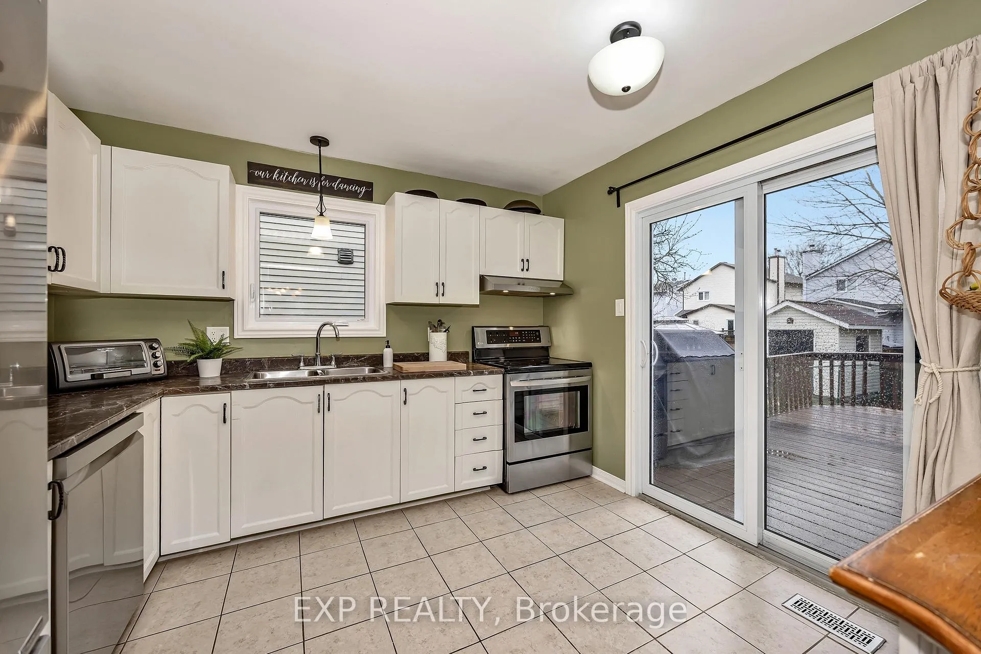 Photo 17 of 63 Victor Street, Ottawa, Stittsville (Central) — HOMEH