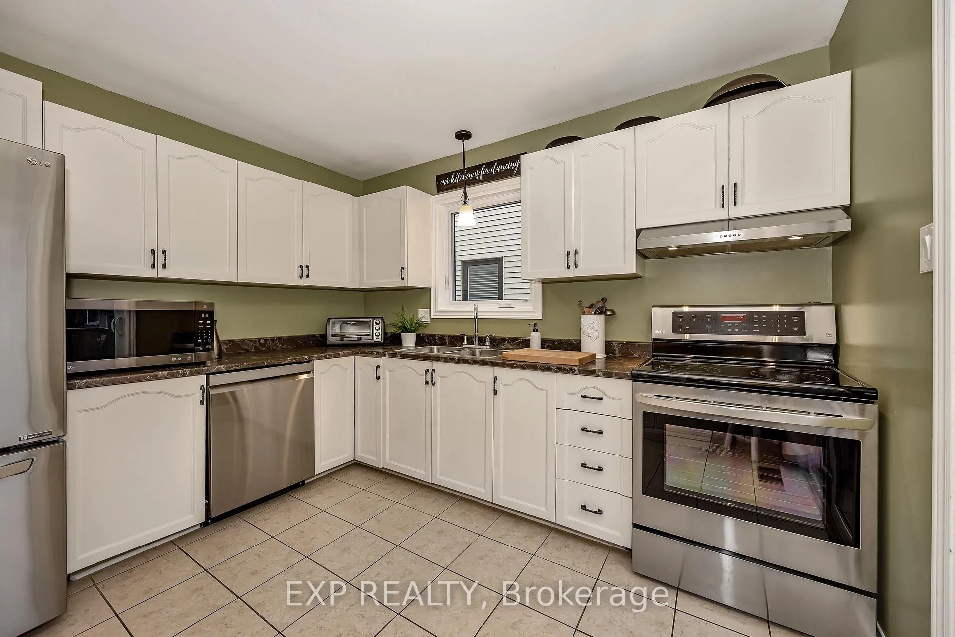 Photo 18 of 63 Victor Street, Ottawa, Stittsville (Central) — HOMEH
