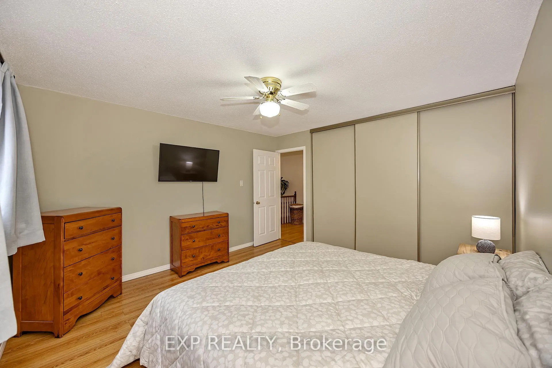 Photo 25 of 63 Victor Street, Ottawa, Stittsville (Central) — HOMEH