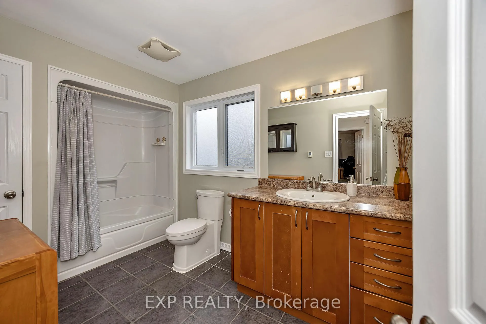 Photo 30 of 63 Victor Street, Ottawa, Stittsville (Central) — HOMEH