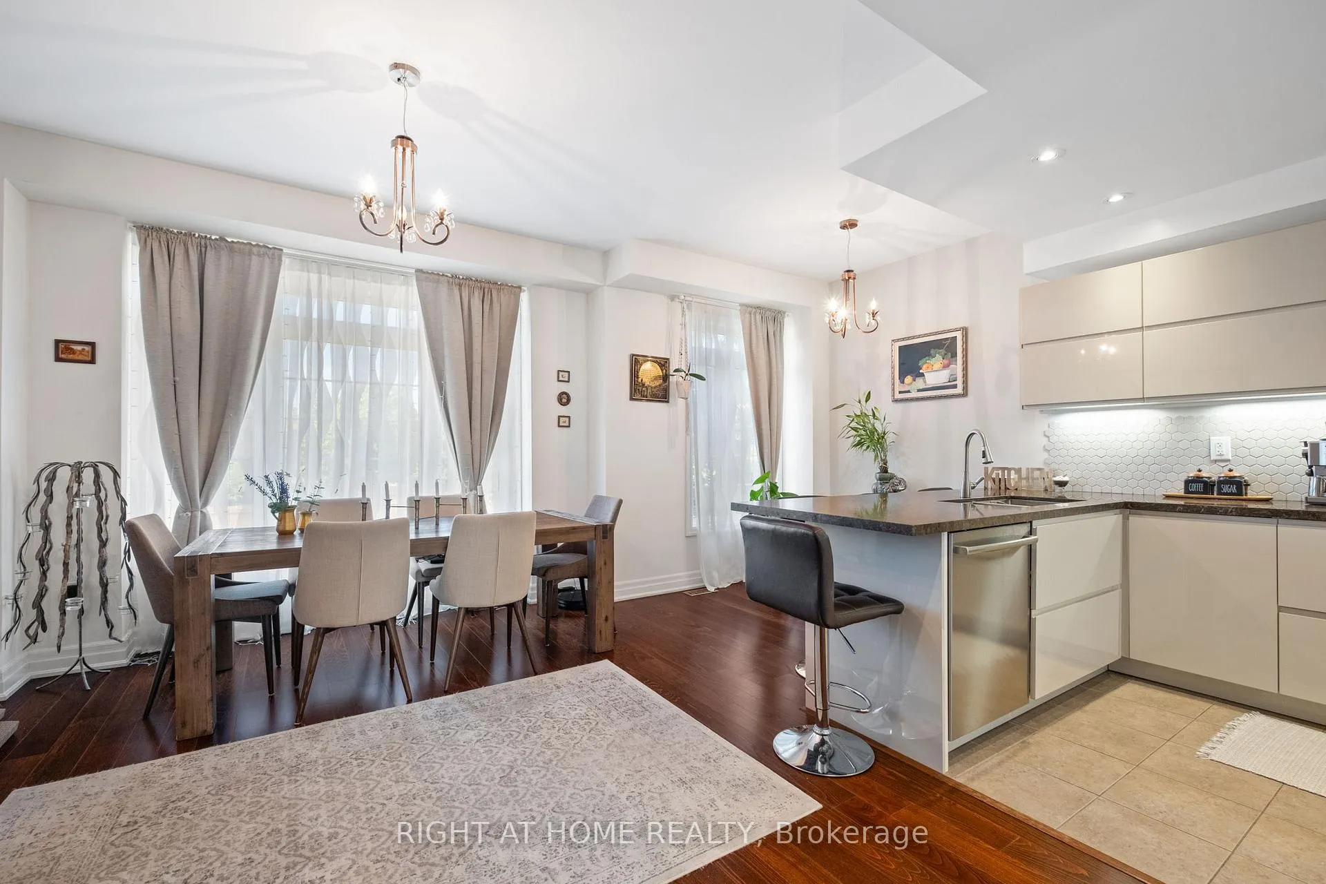 Photo 18 of 873 New Westminster Drive, Vaughan, Beverley Glen — HOMEH