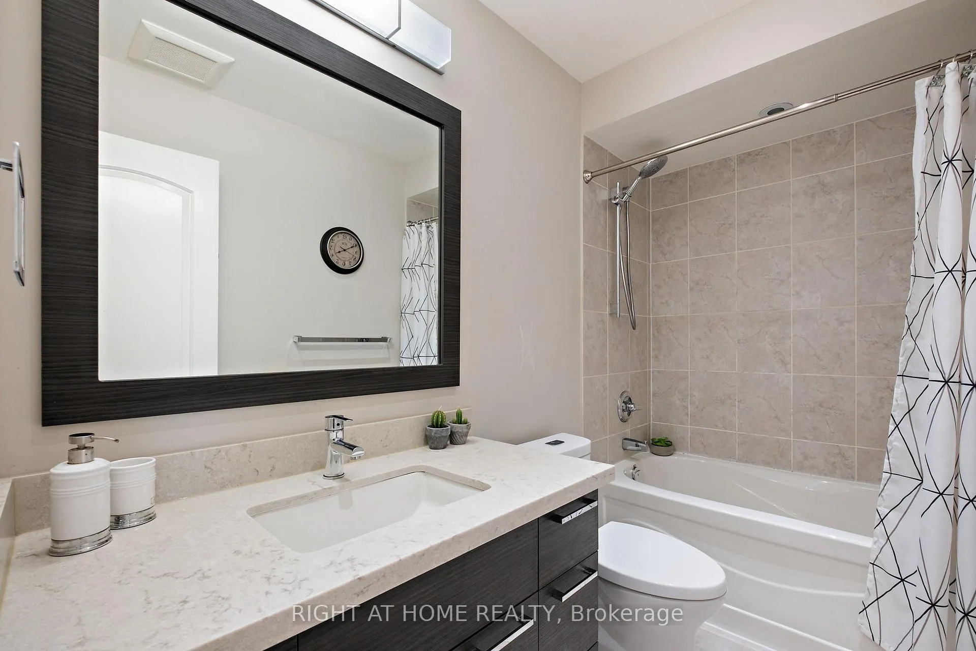 Photo 32 of 873 New Westminster Drive, Vaughan, Beverley Glen — HOMEH