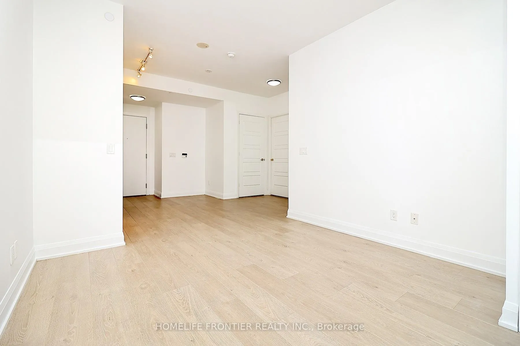 Photo 6 of Unit 1106, 110 Marine Parade Drive, Etobicoke, Mimico — HOMEH