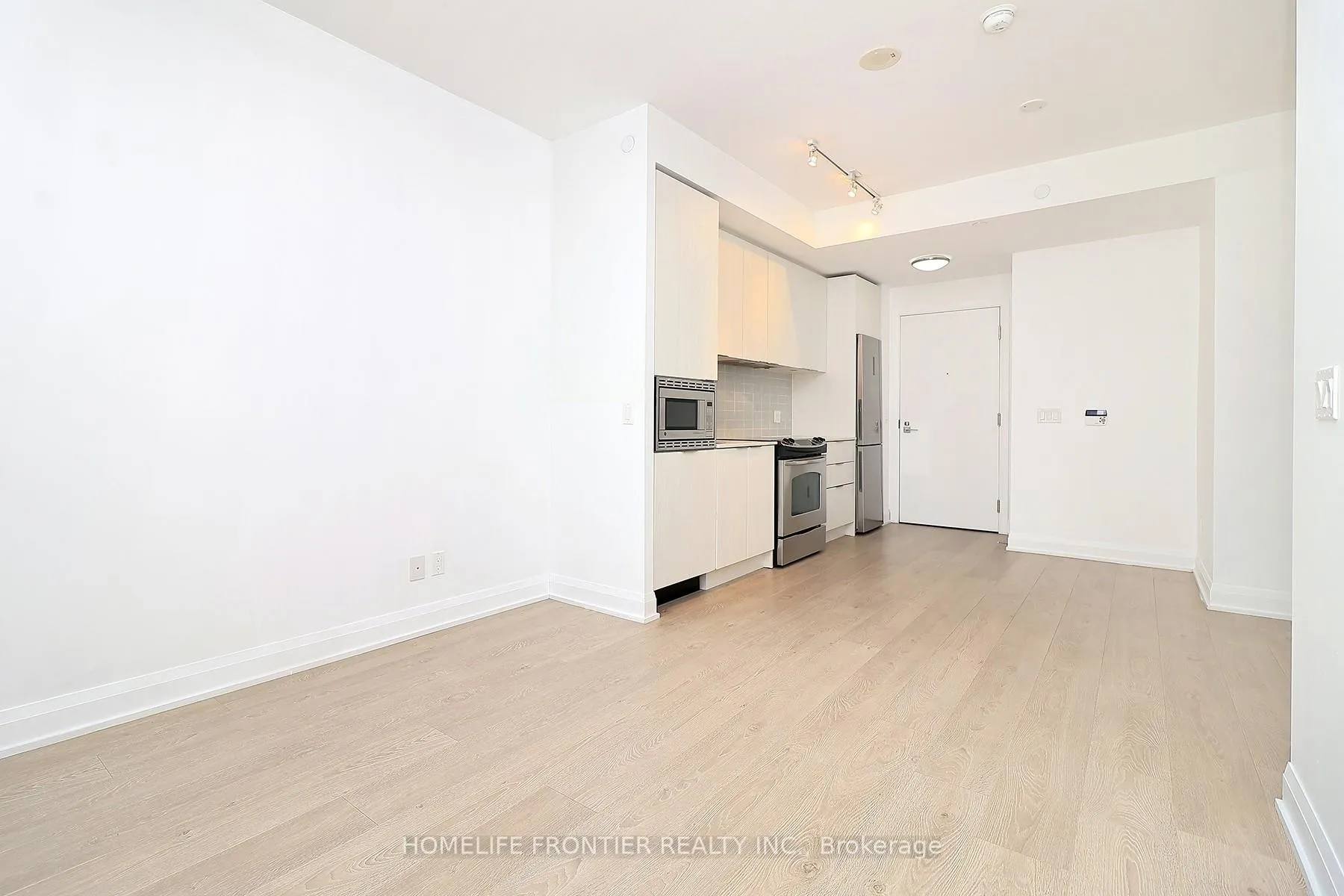 Photo 7 of Unit 1106, 110 Marine Parade Drive, Etobicoke, Mimico — HOMEH