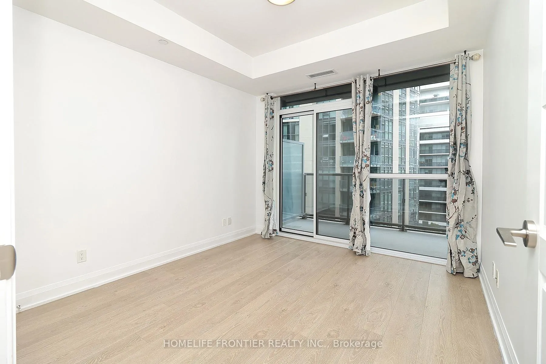 Photo 9 of Unit 1106, 110 Marine Parade Drive, Etobicoke, Mimico — HOMEH