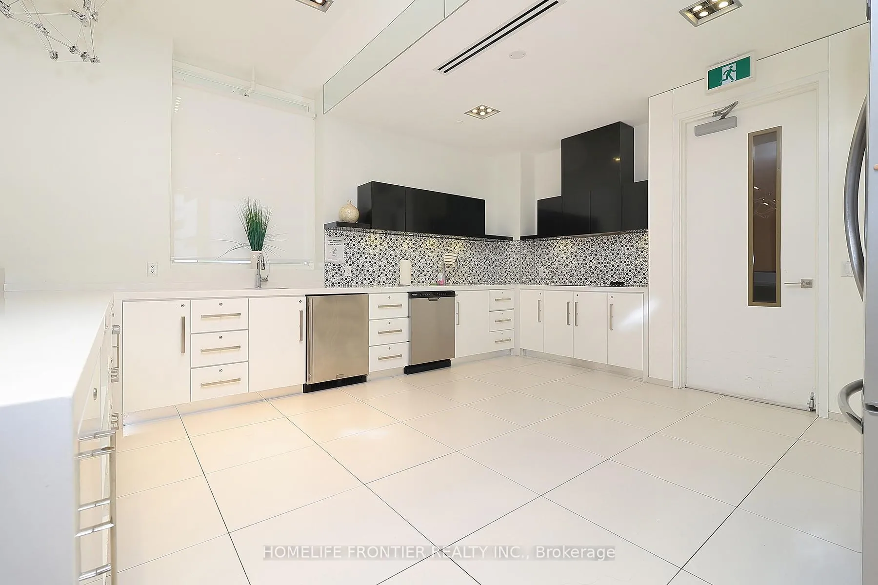 Photo 13 of Unit 1106, 110 Marine Parade Drive, Etobicoke, Mimico — HOMEH