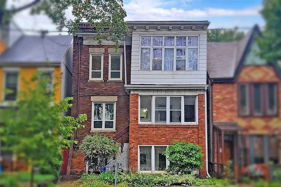 Front of Unit Main Level, 233 Borden Street