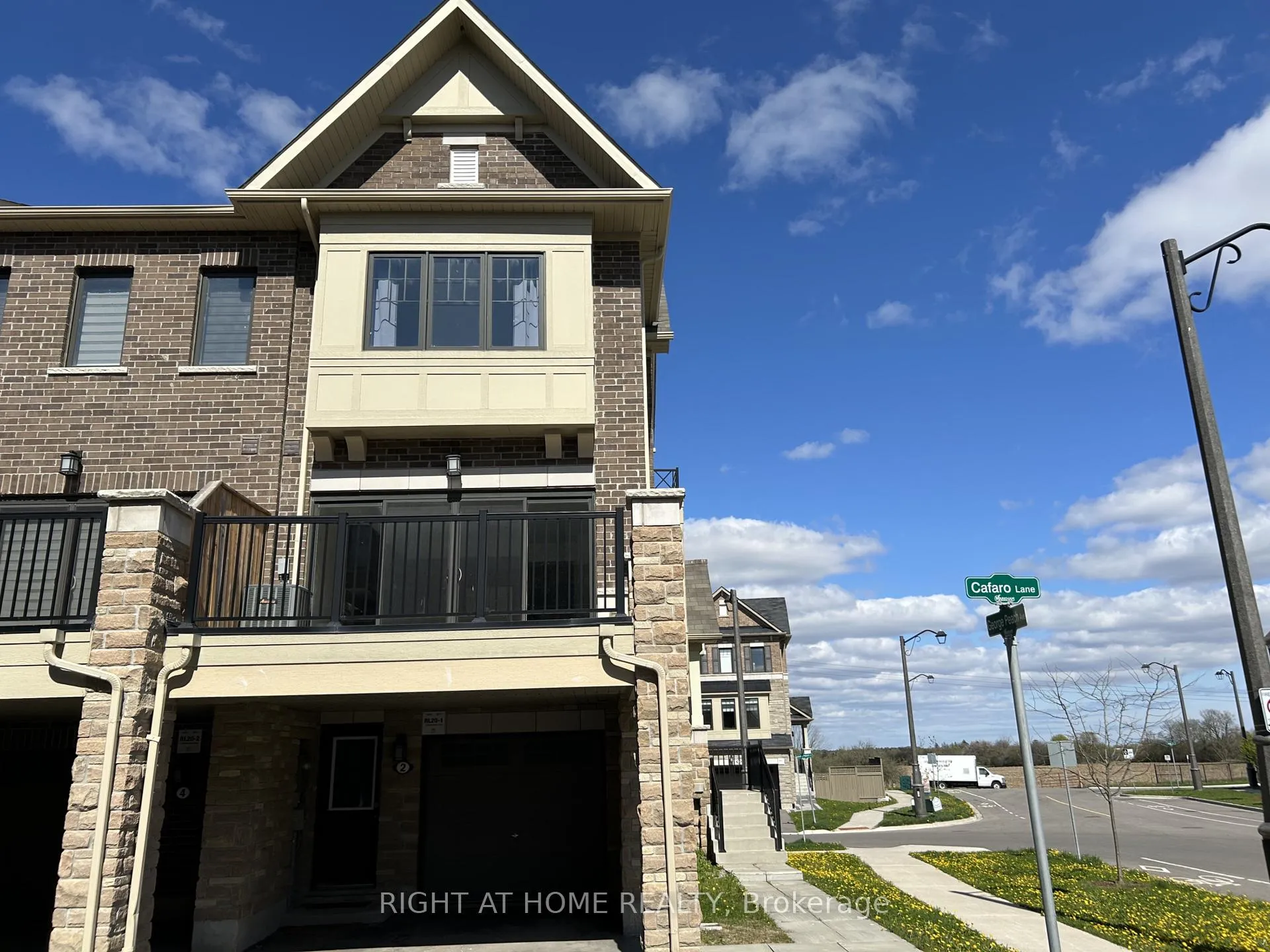 Photo 2 of 2 Isabella Peach Drive, Markham, Victoria Square — HOMEH