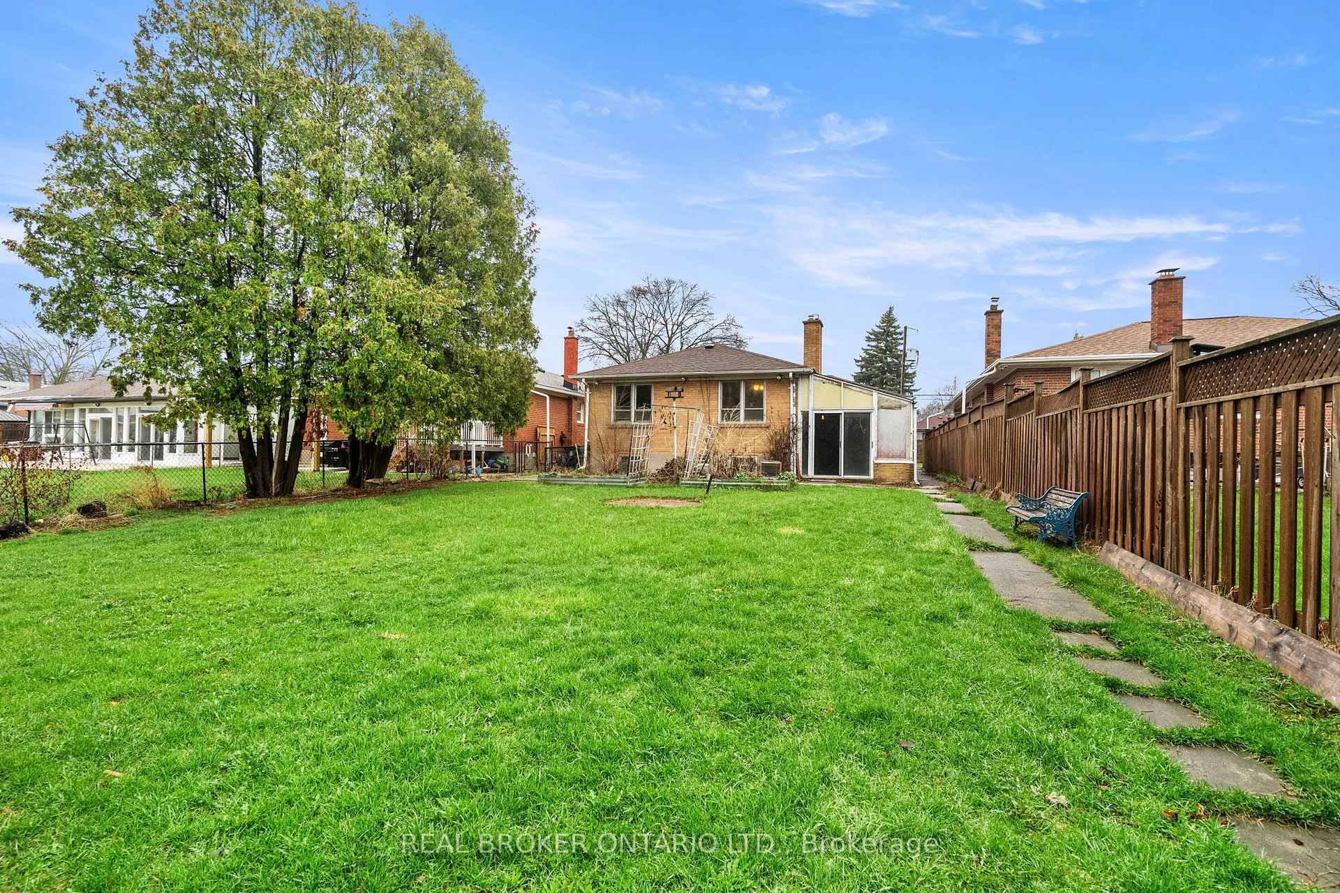 Photo 14 of 167 Jeffcoat Drive, Etobicoke, West Humber-Clairville — HOMEH