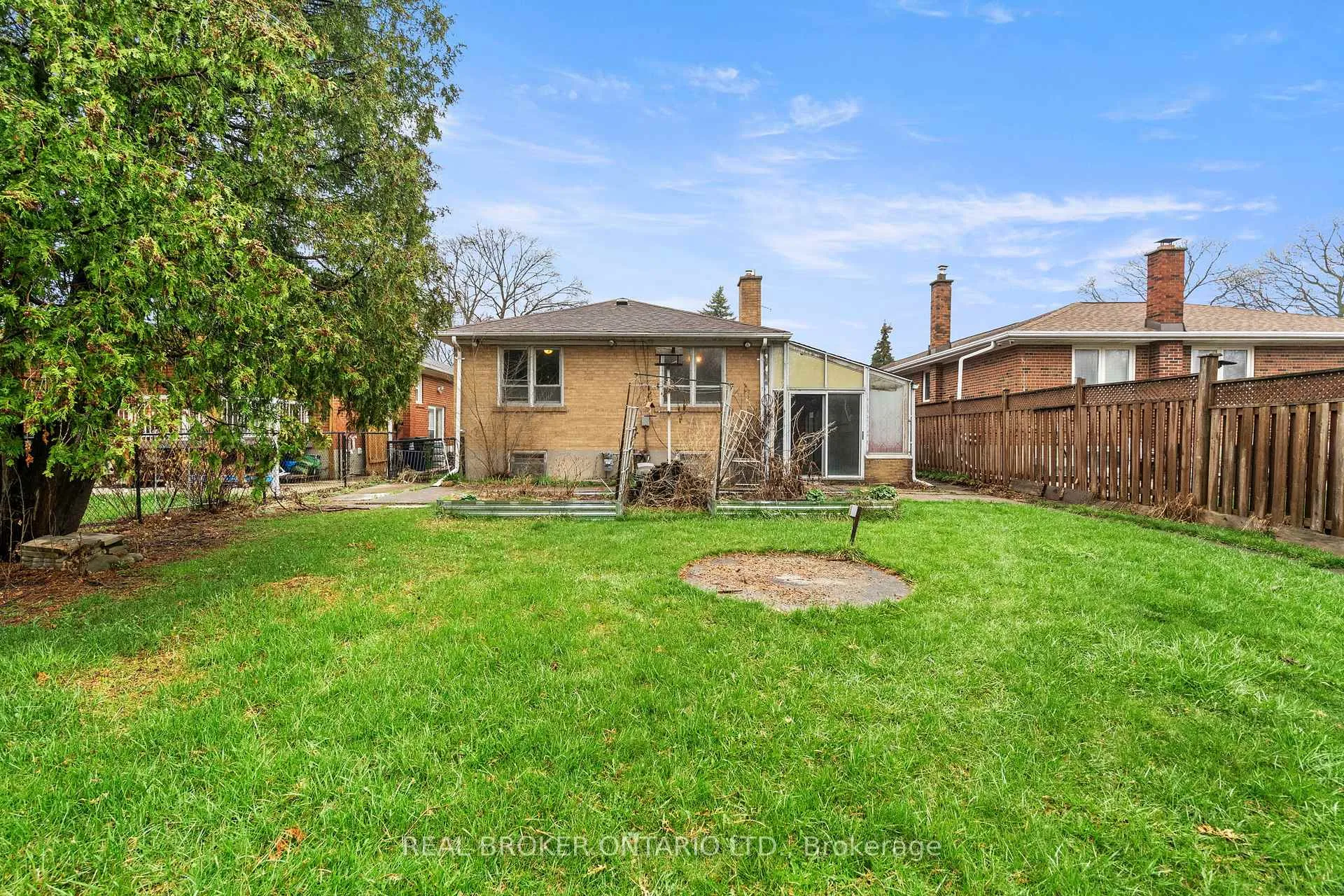 Photo 15 of 167 Jeffcoat Drive, Etobicoke, West Humber-Clairville — HOMEH