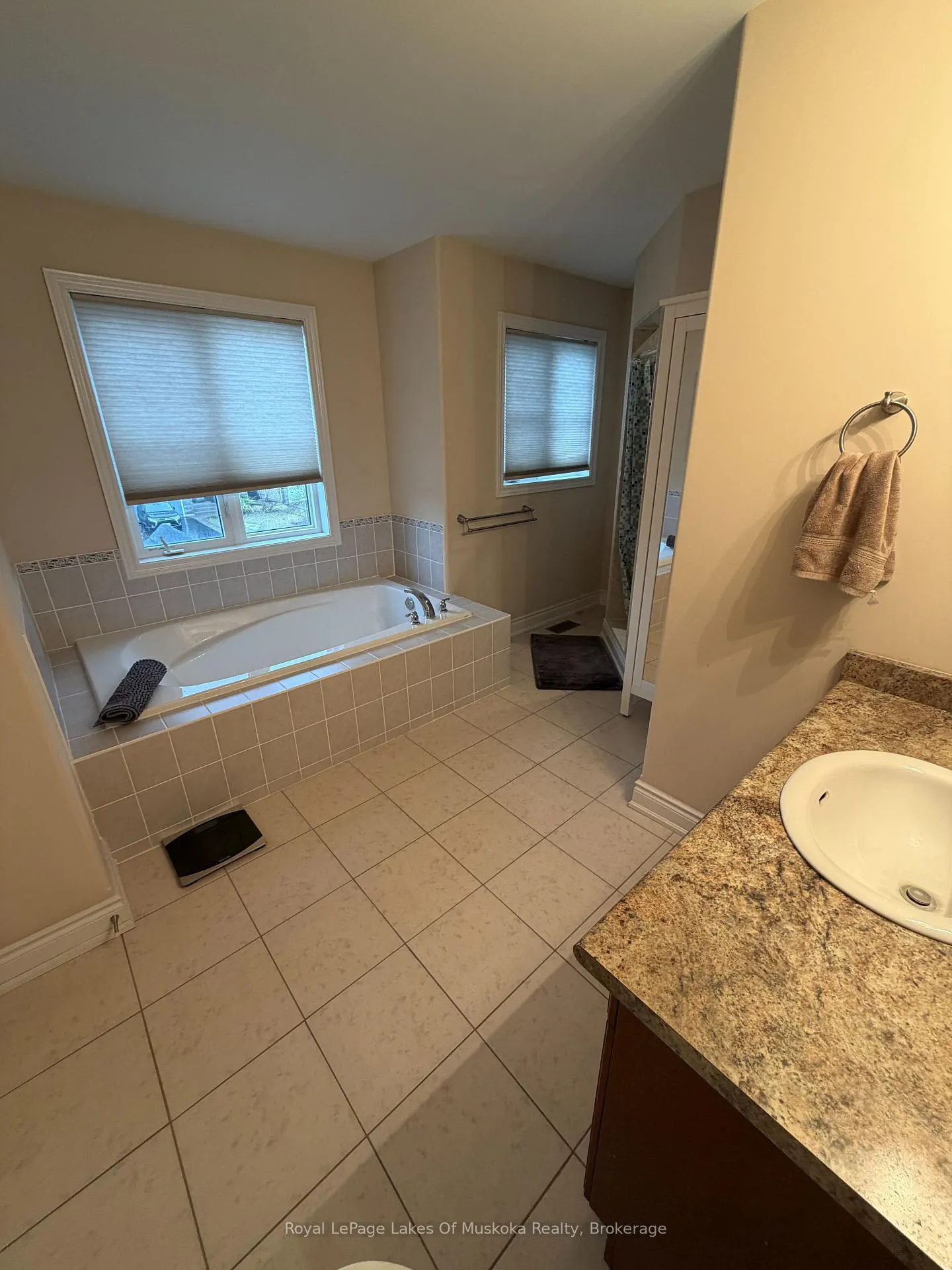 Photo 22 of 3038 Emperor Drive, Orillia — HOMEH