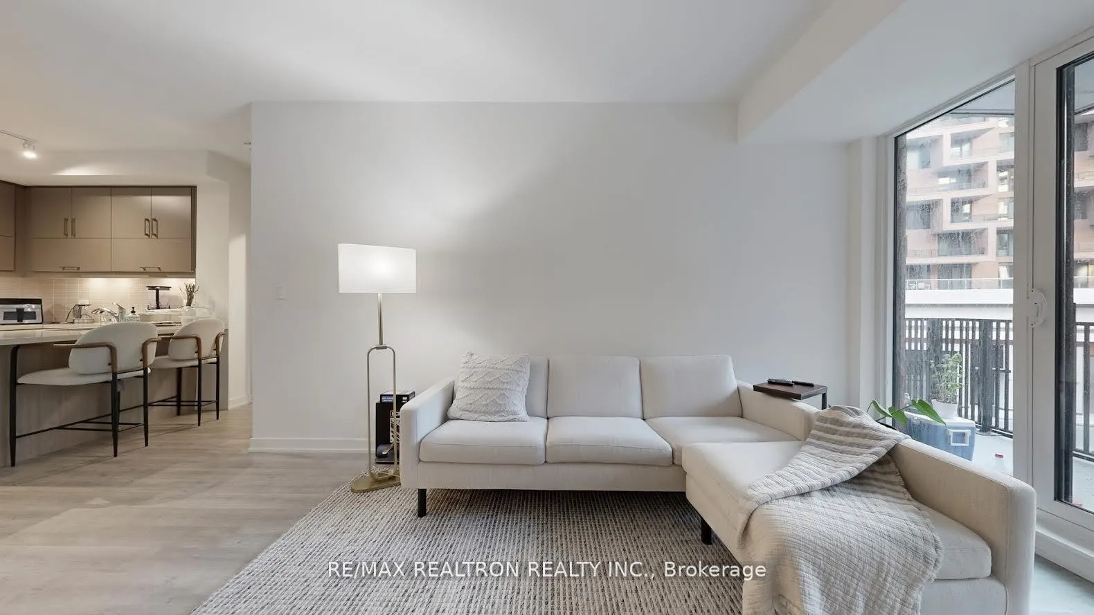Photo 2 of Unit 319C, 38 Simcoe Promenade Circle, Markham, Unionville — HOMEH
