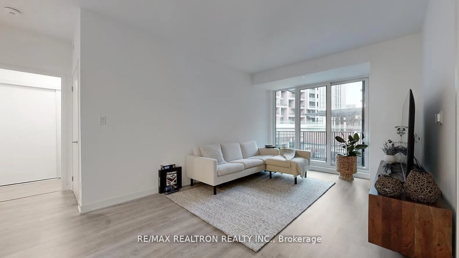 Photo 3 of Unit 319C, 38 Simcoe Promenade Circle, Markham, Unionville — HOMEH