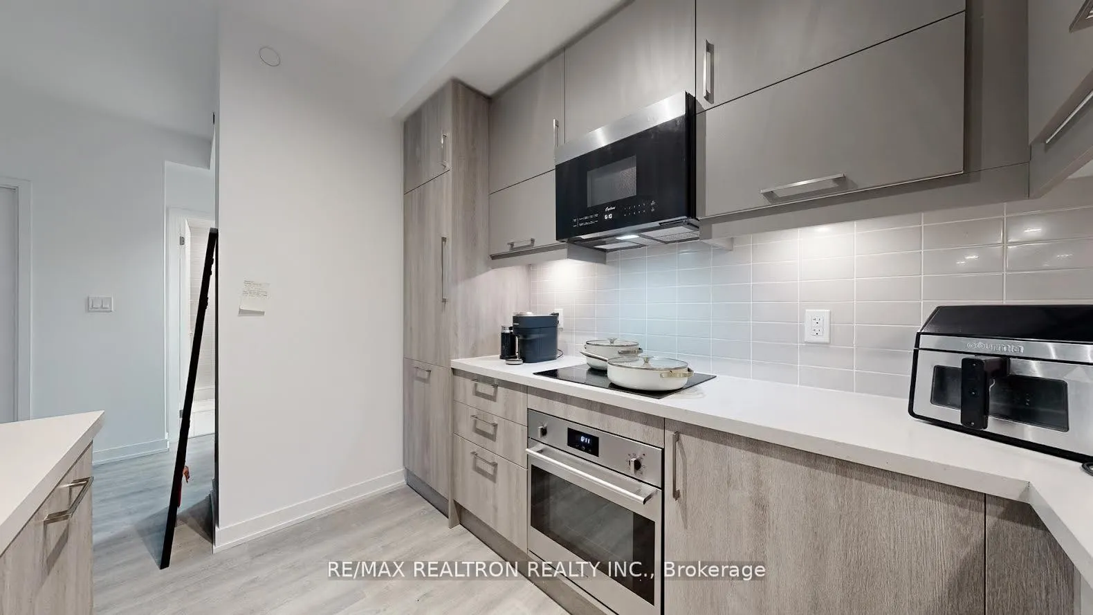 Photo 8 of Unit 319C, 38 Simcoe Promenade Circle, Markham, Unionville — HOMEH