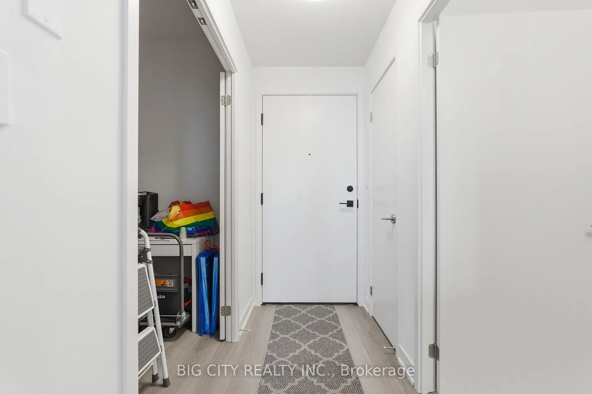 Photo 4 of Unit 1609, 292 Verdale Crossing, Markham, Unionville — HOMEH