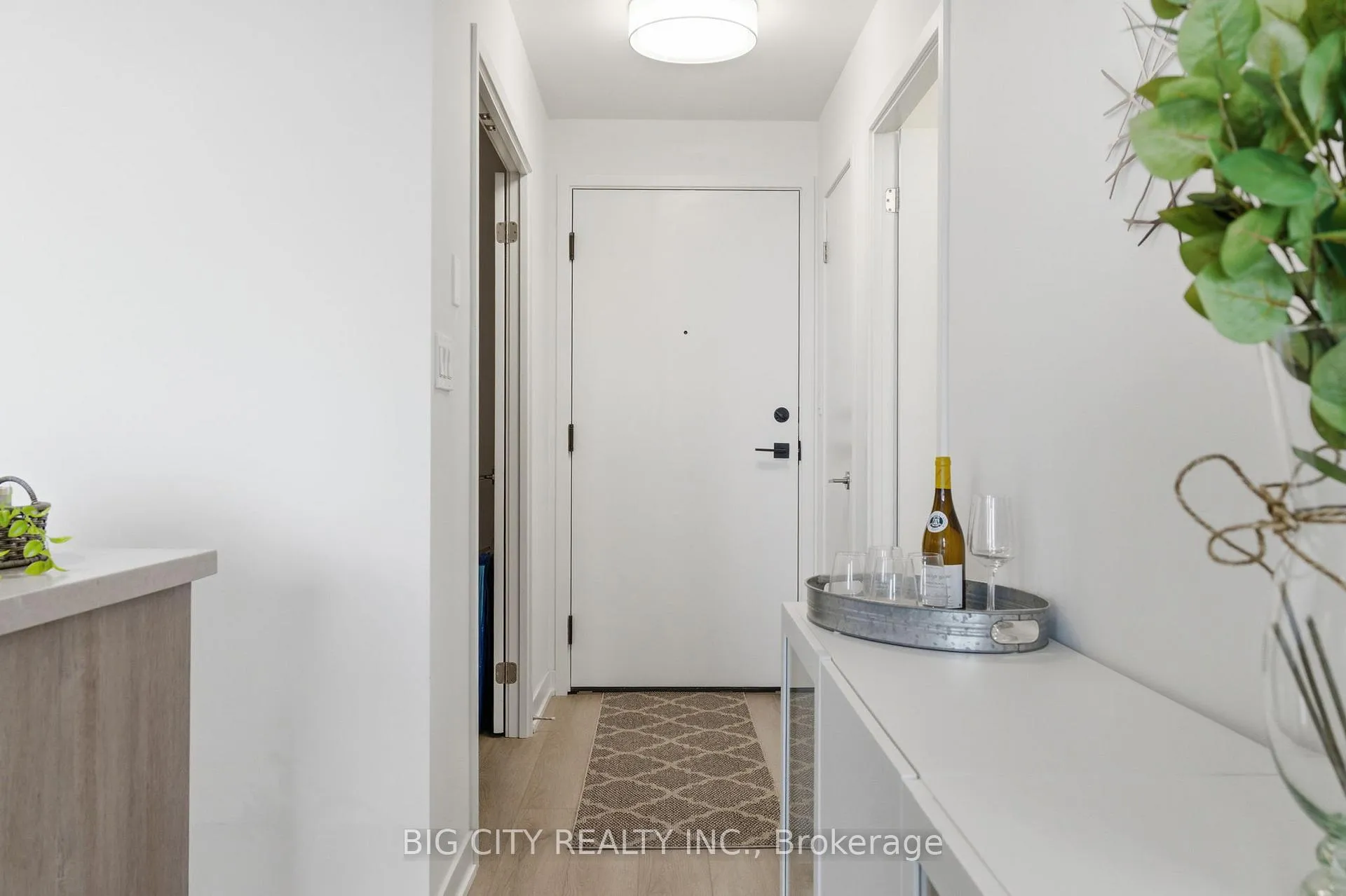 Photo 5 of Unit 1609, 292 Verdale Crossing, Markham, Unionville — HOMEH