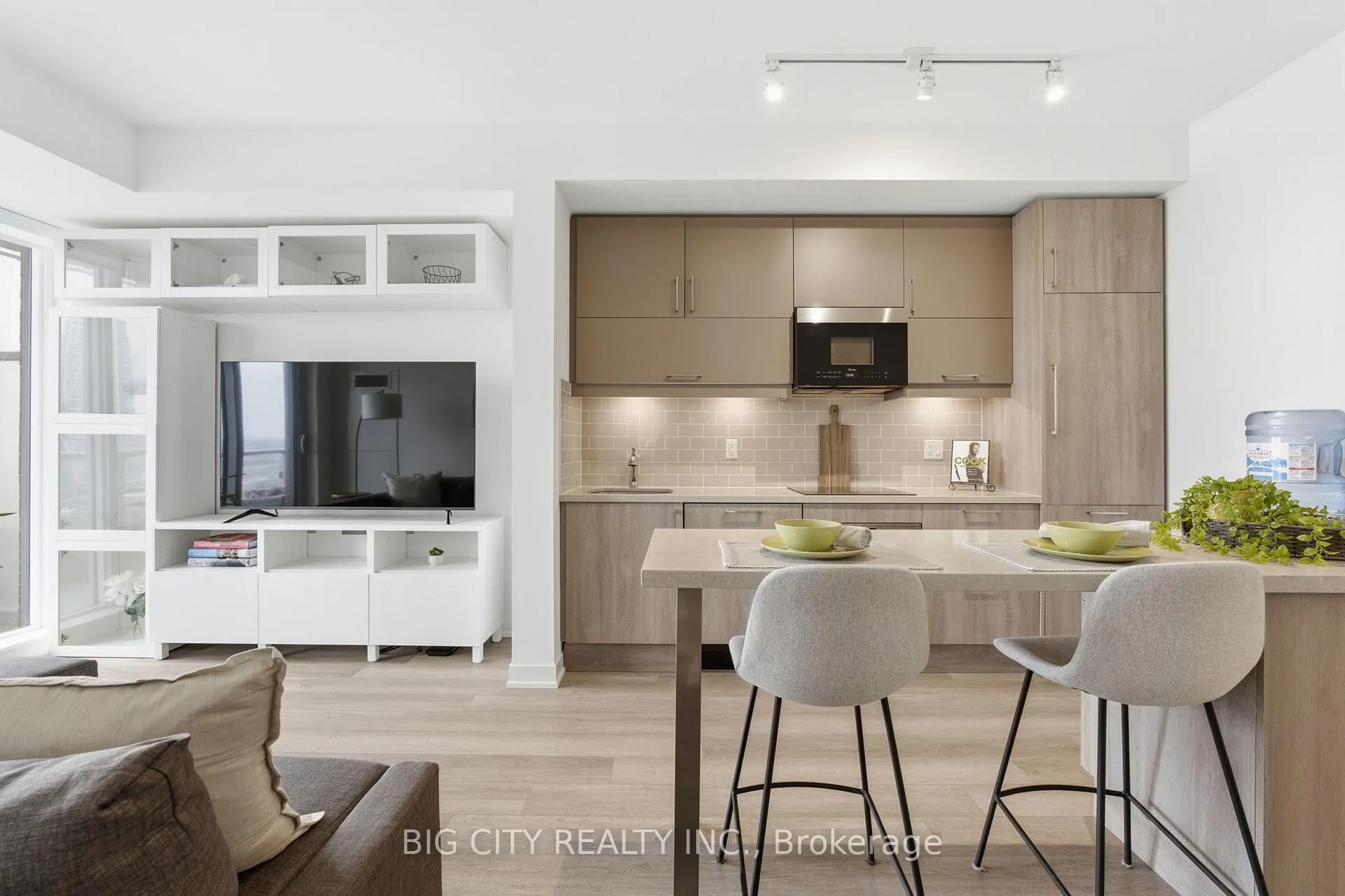 Photo 7 of Unit 1609, 292 Verdale Crossing, Markham, Unionville — HOMEH