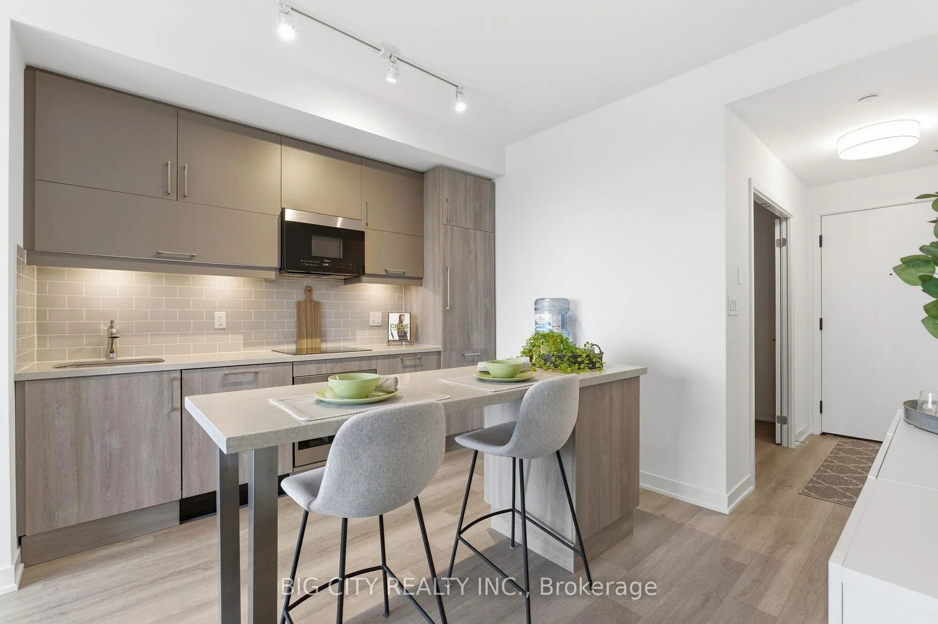 Photo 8 of Unit 1609, 292 Verdale Crossing, Markham, Unionville — HOMEH