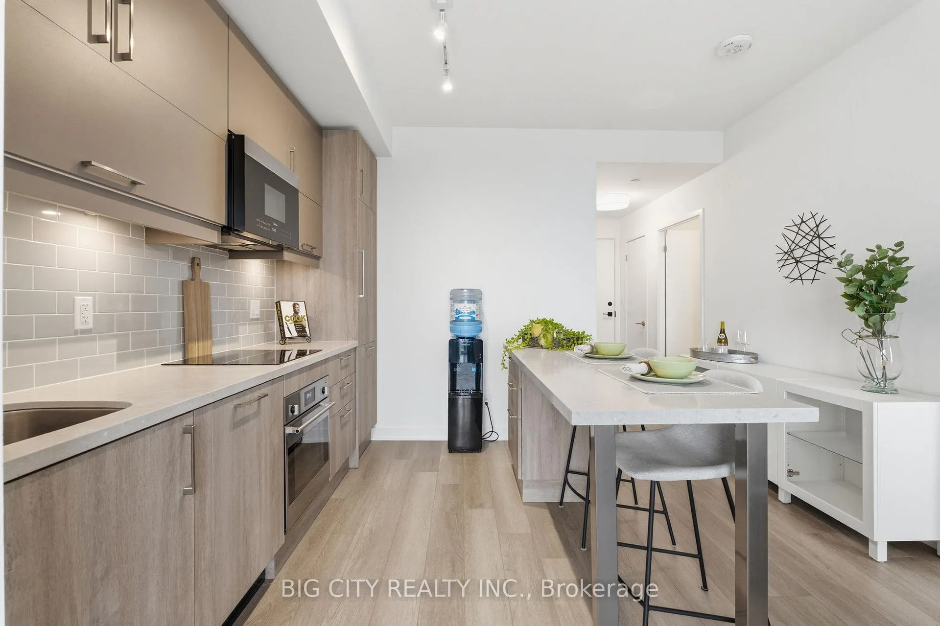 Photo 9 of Unit 1609, 292 Verdale Crossing, Markham, Unionville — HOMEH