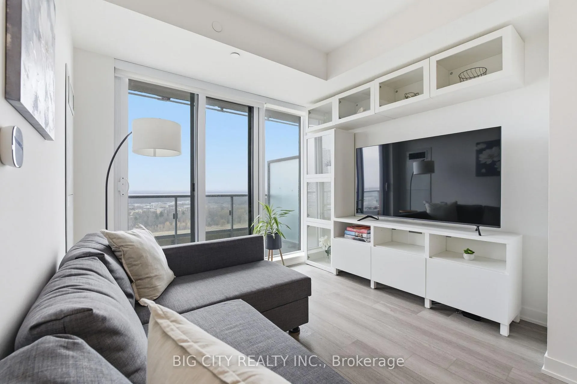 Photo 12 of Unit 1609, 292 Verdale Crossing, Markham, Unionville — HOMEH