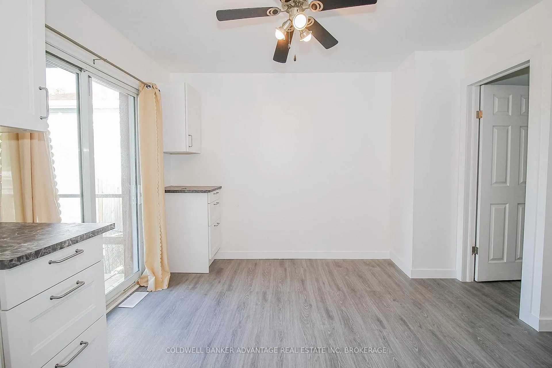 Photo 12 of 215 Burgar Street, Welland, Welland Downtown — HOMEH