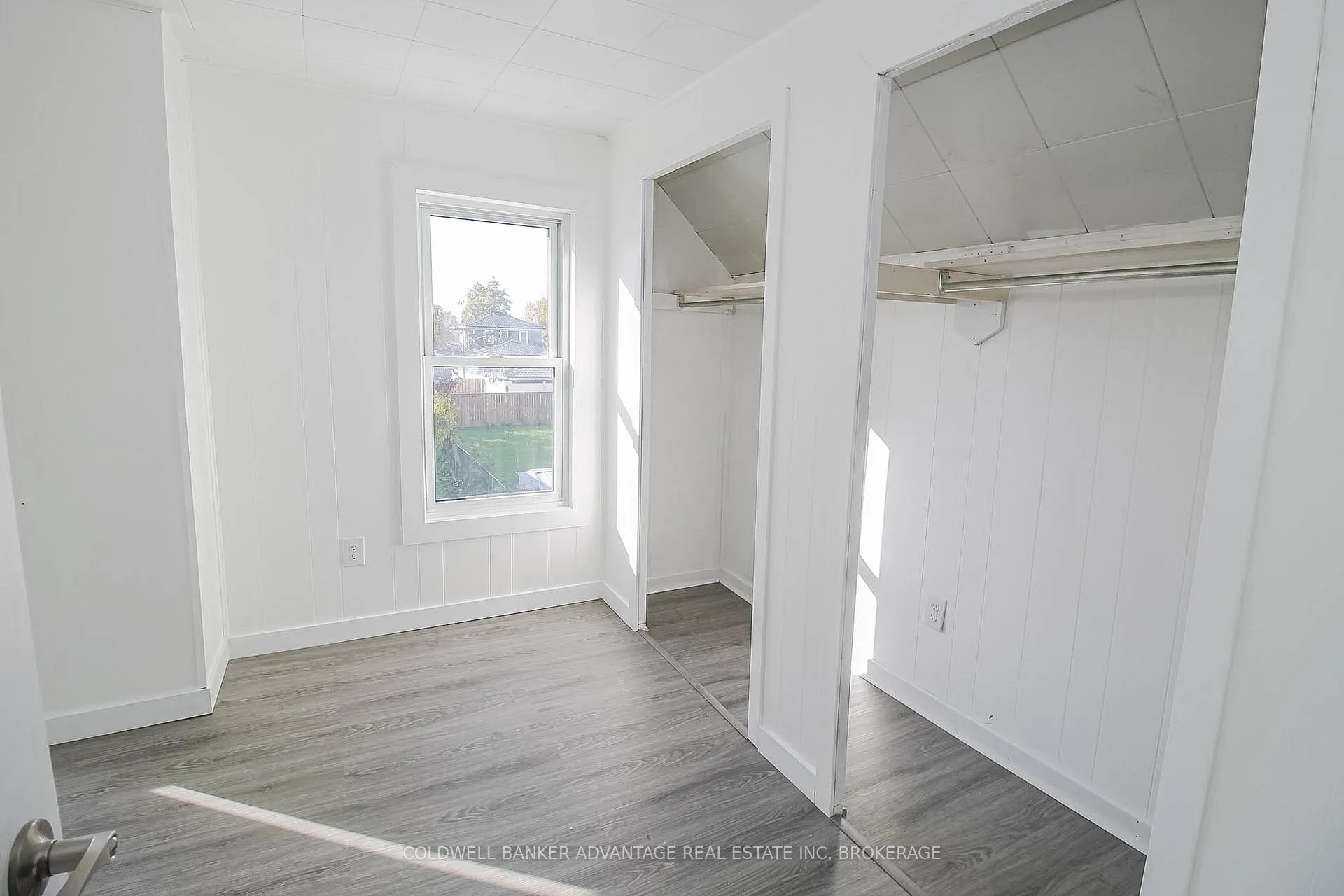 Photo 16 of 215 Burgar Street, Welland, Welland Downtown — HOMEH