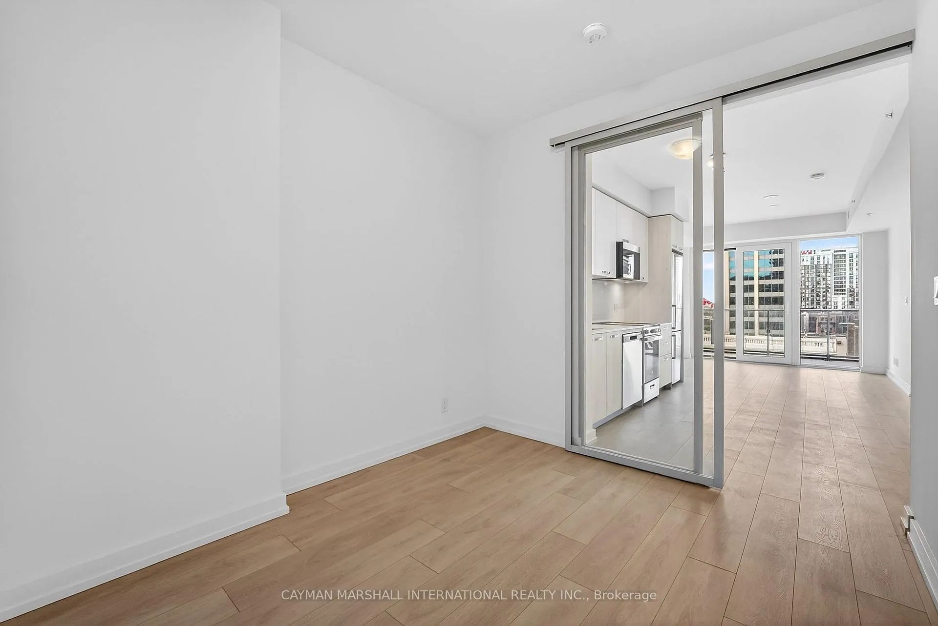 Photo 10 of Unit 804, 75 James Street S, Hamilton, Corktown — HOMEH